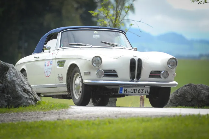 38 BMW 503 Schaal