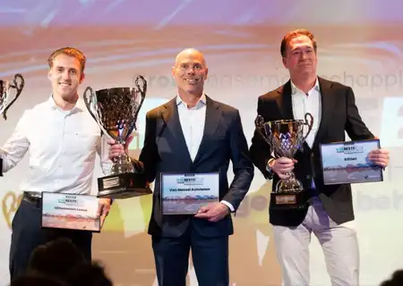 Van Mossel Autolease sleept twee prijzen in de wacht bij de Leasemaatschappij van het Jaar-awards van de VZR