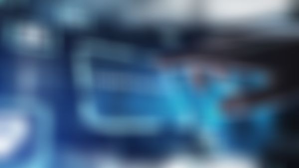 Competence Center - Großes Display mit Competence-Button in der Mitte