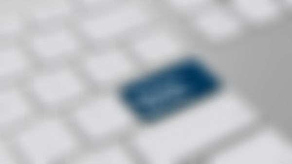 Tastatur auf der die ENTER Taste gegen eine Taste getauscht wurde auf der Einfache Sprache steht und blau hinterlegt ist