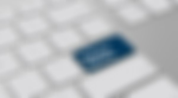 Tastatur auf der die ENTER Taste gegen eine Taste getauscht wurde auf der Einfache Sprache steht und blau hinterlegt ist