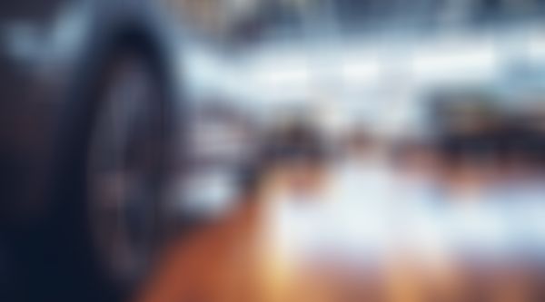 KI generiertes Bild eines Autohauses