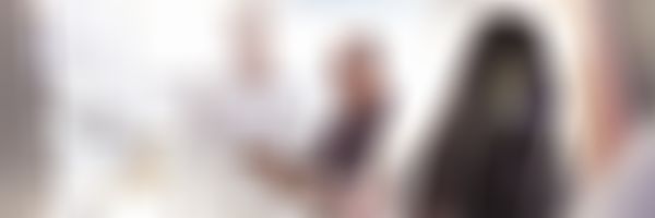 zwei Männer in der Werkstatt