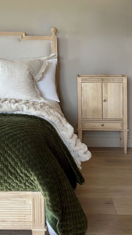 Gustavian white bed and bedside table @stories_scotish_steadings