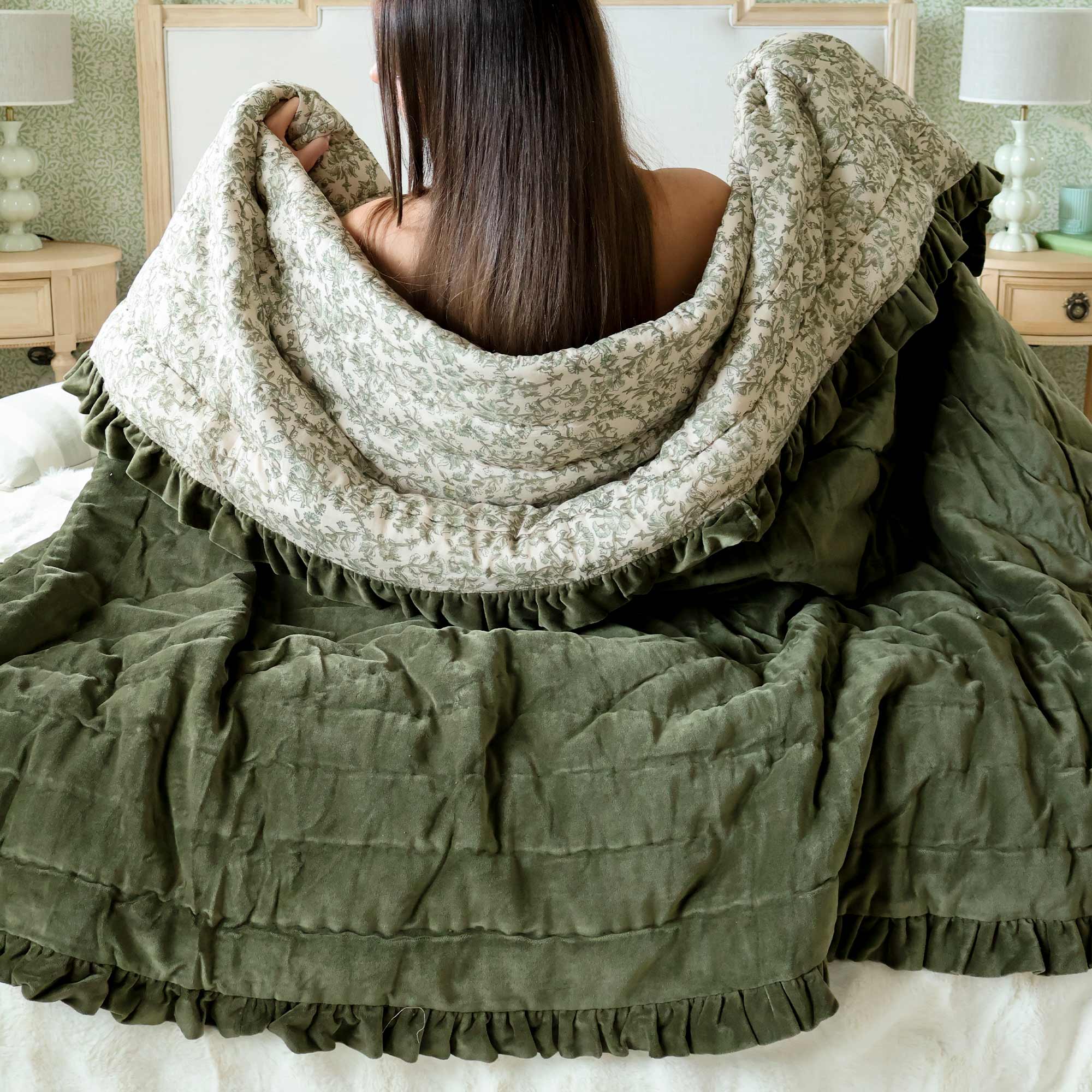 Green and floral reversible velvet blanket