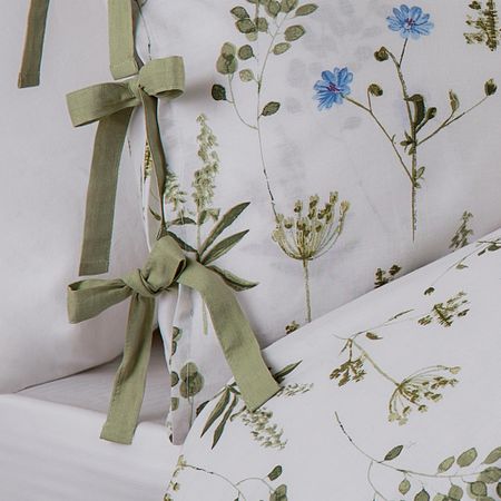 Meadow Bed Linen Set in White and Cornflower close up on bows
