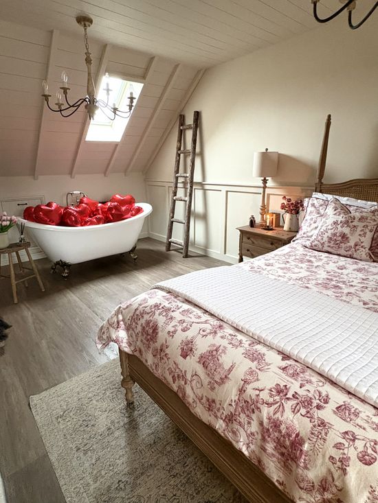 French Bedroom Berry toile Bed Linen