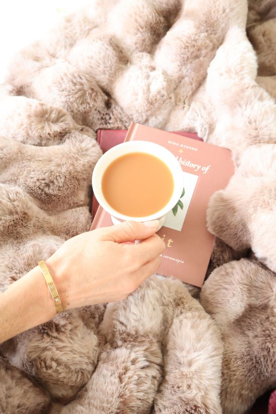 Beige Popcorn faux fur throw