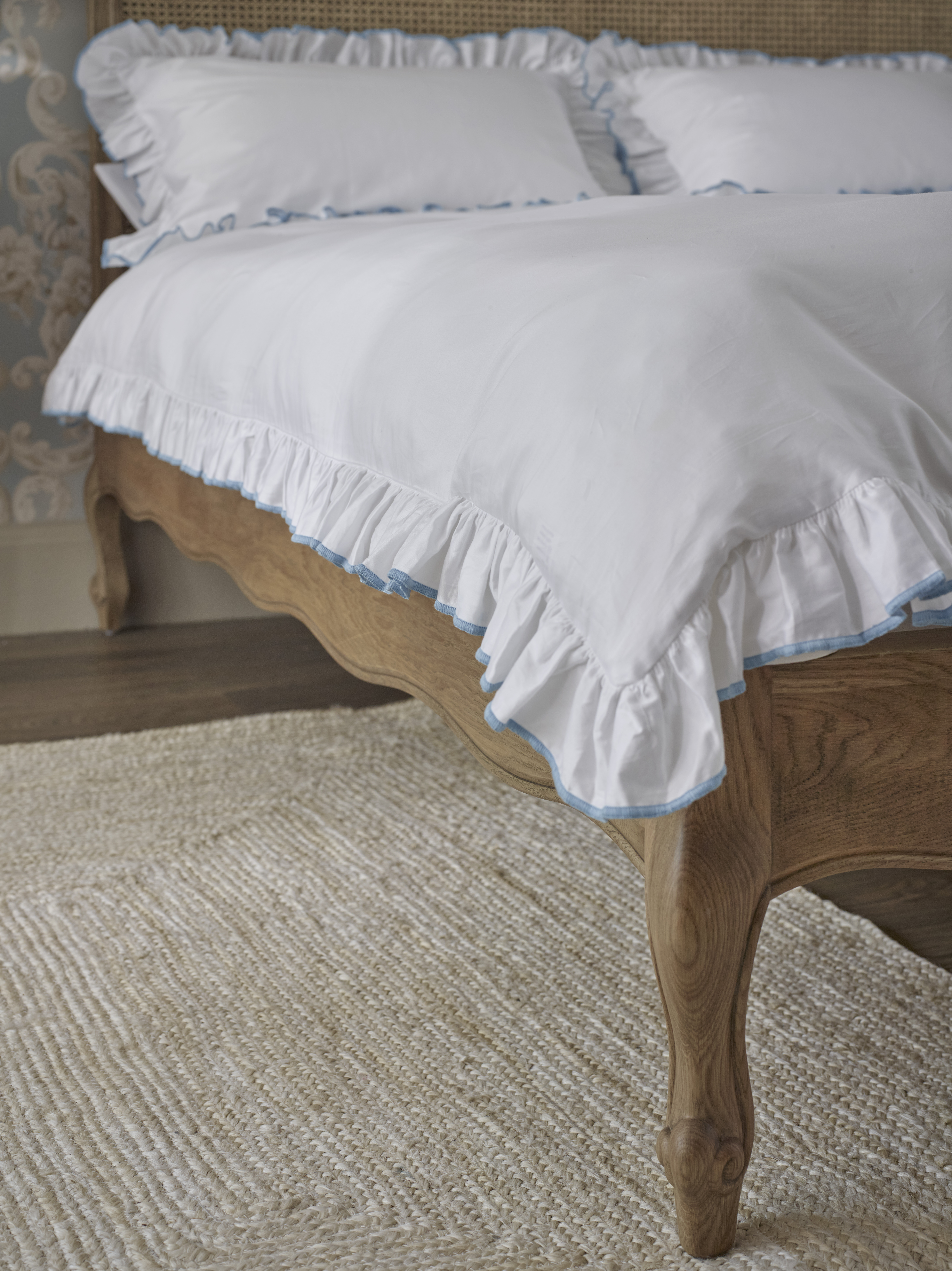 Ruffle Bed Linen in Baby Blue