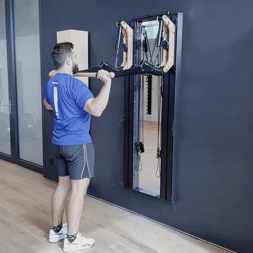 Shoulder press in front of the head