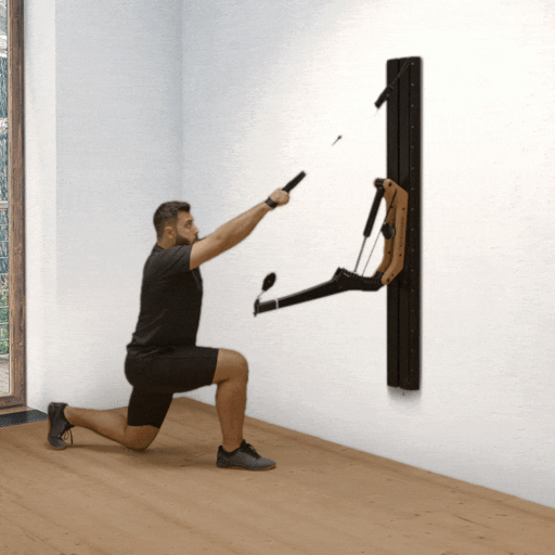 Rowing in lunge position on Cable Pulley