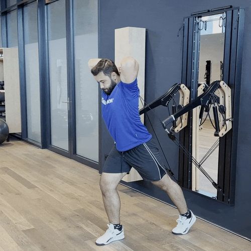 Overhead triceps extensions with cable pulley