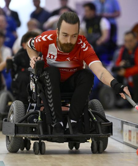 EM i powerchair hockey