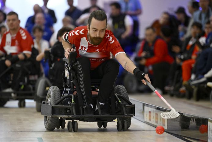 EM i powerchair hockey