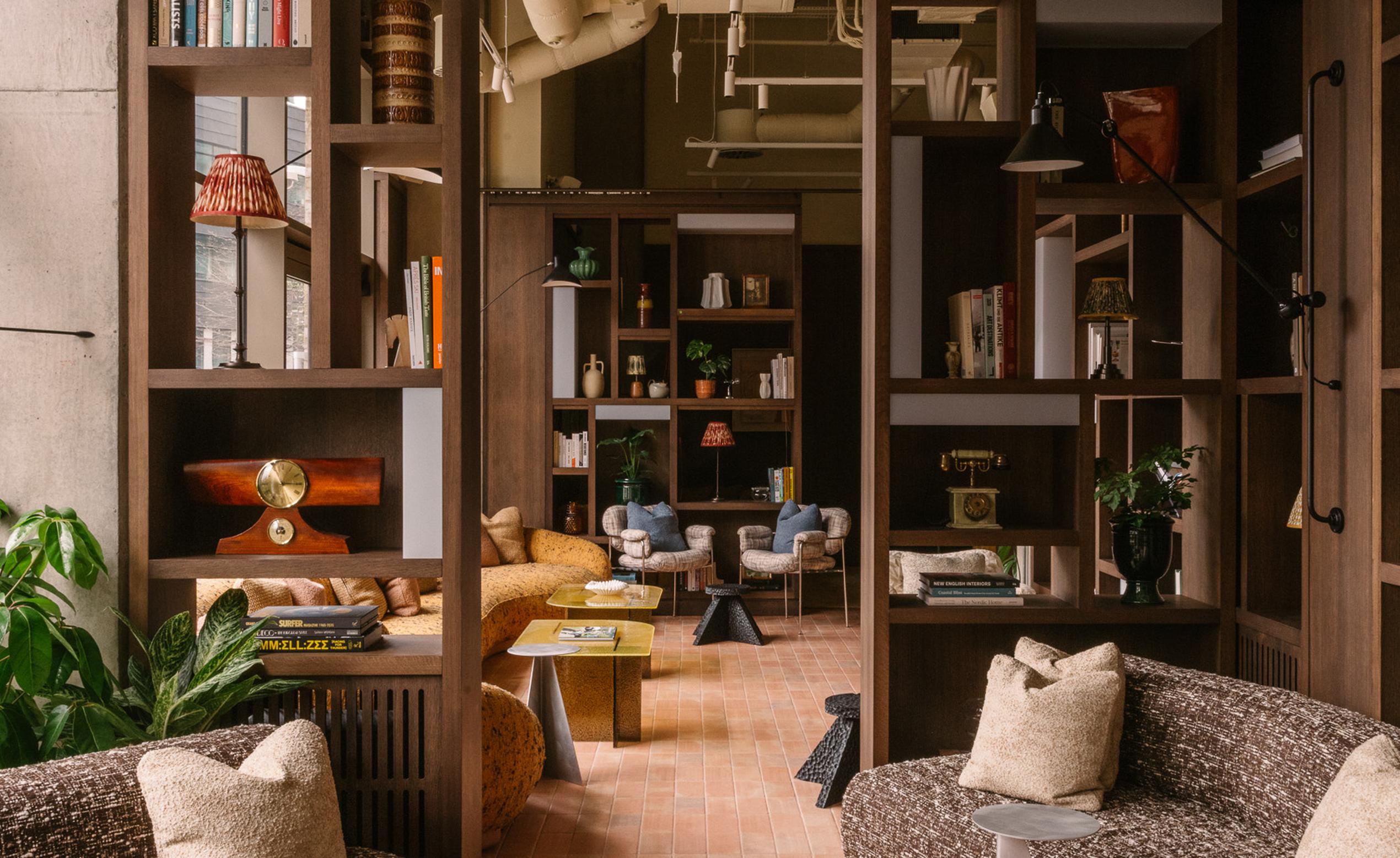# Alt Tag

Image of The Draper luxury co-working lounge with comfortable seating and library shelving, luxury flats to rent. [G]