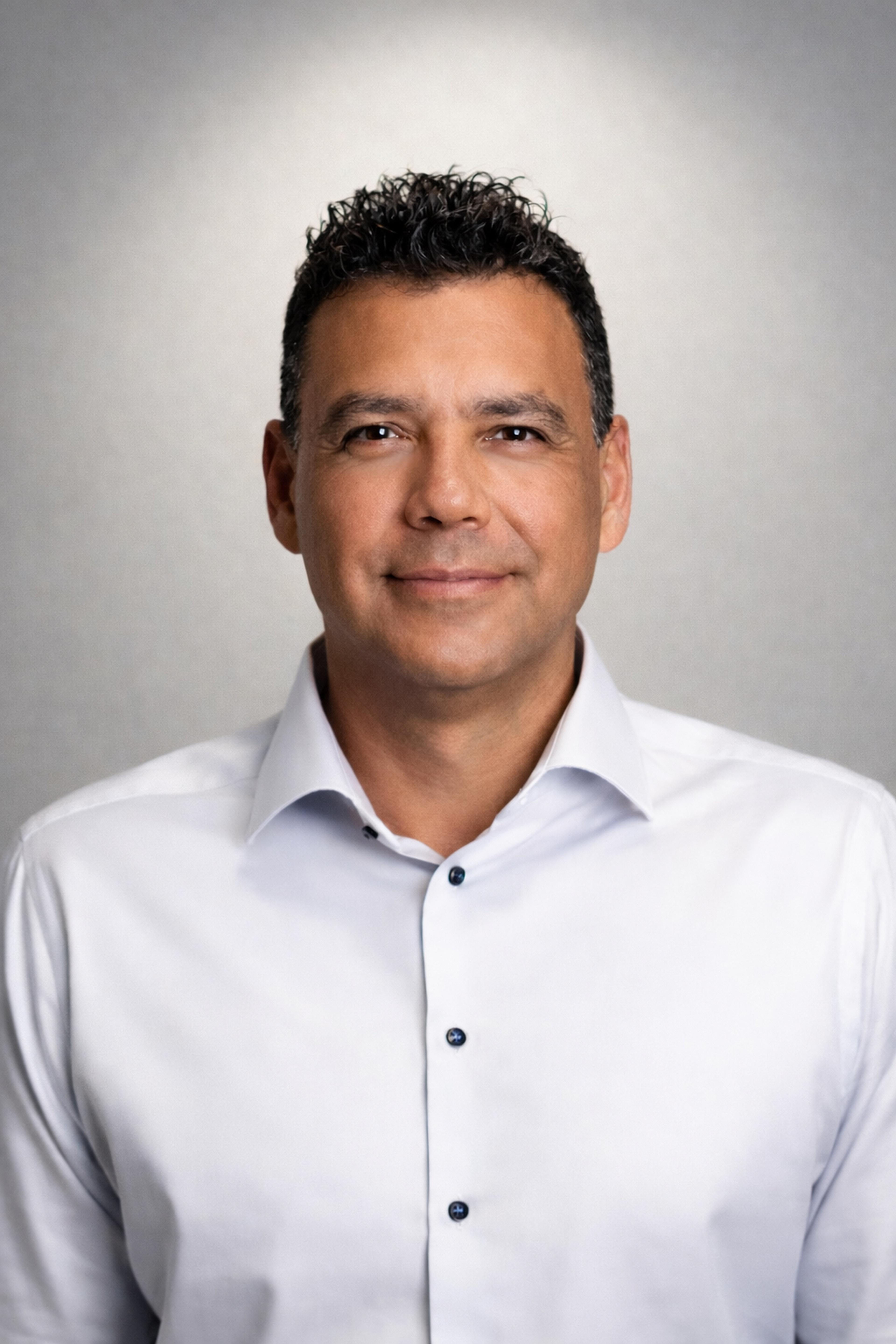 Photo of Roy Lopez