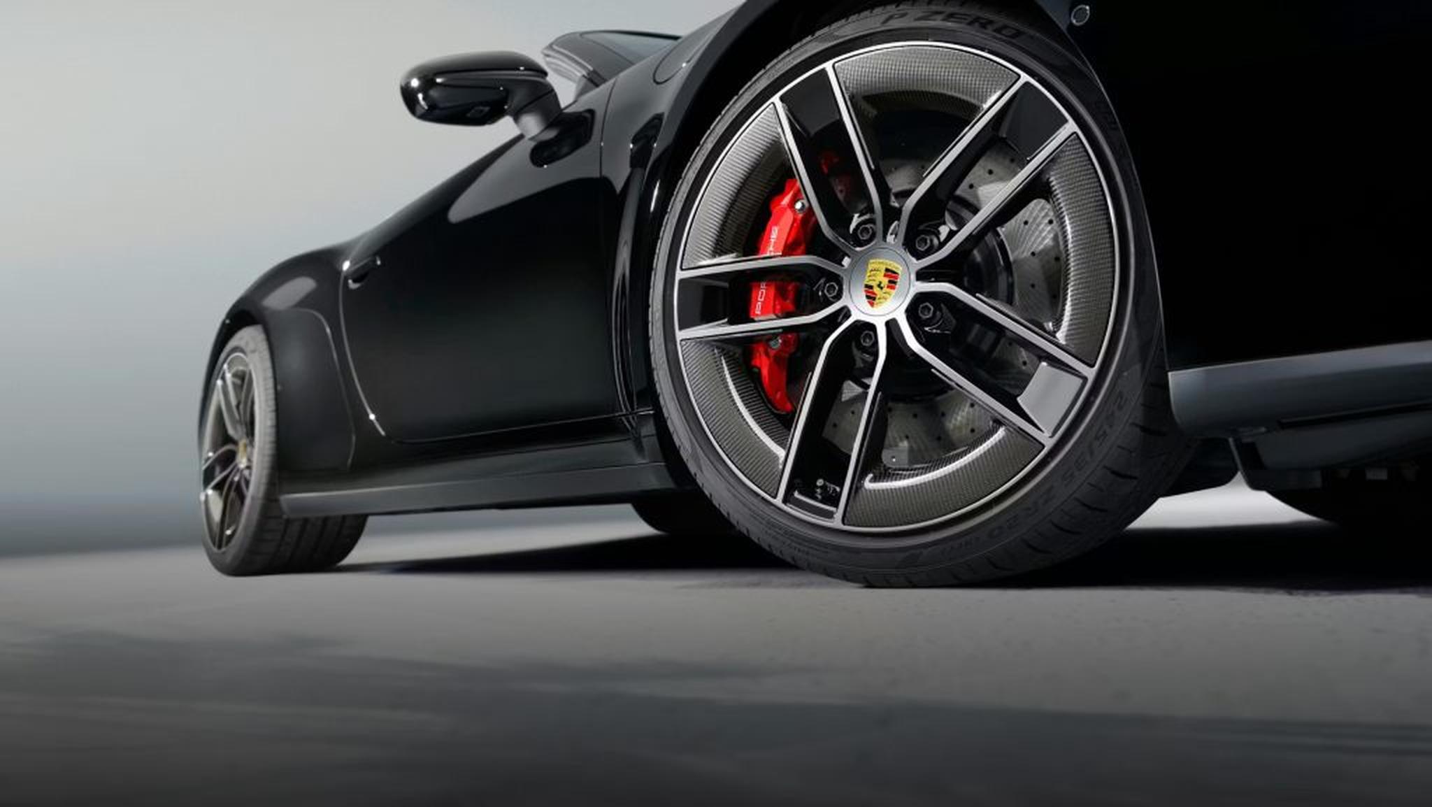 Design evolution of the 2026 Porsche 911 Hybrid highlighting updated styling and aerodynamics