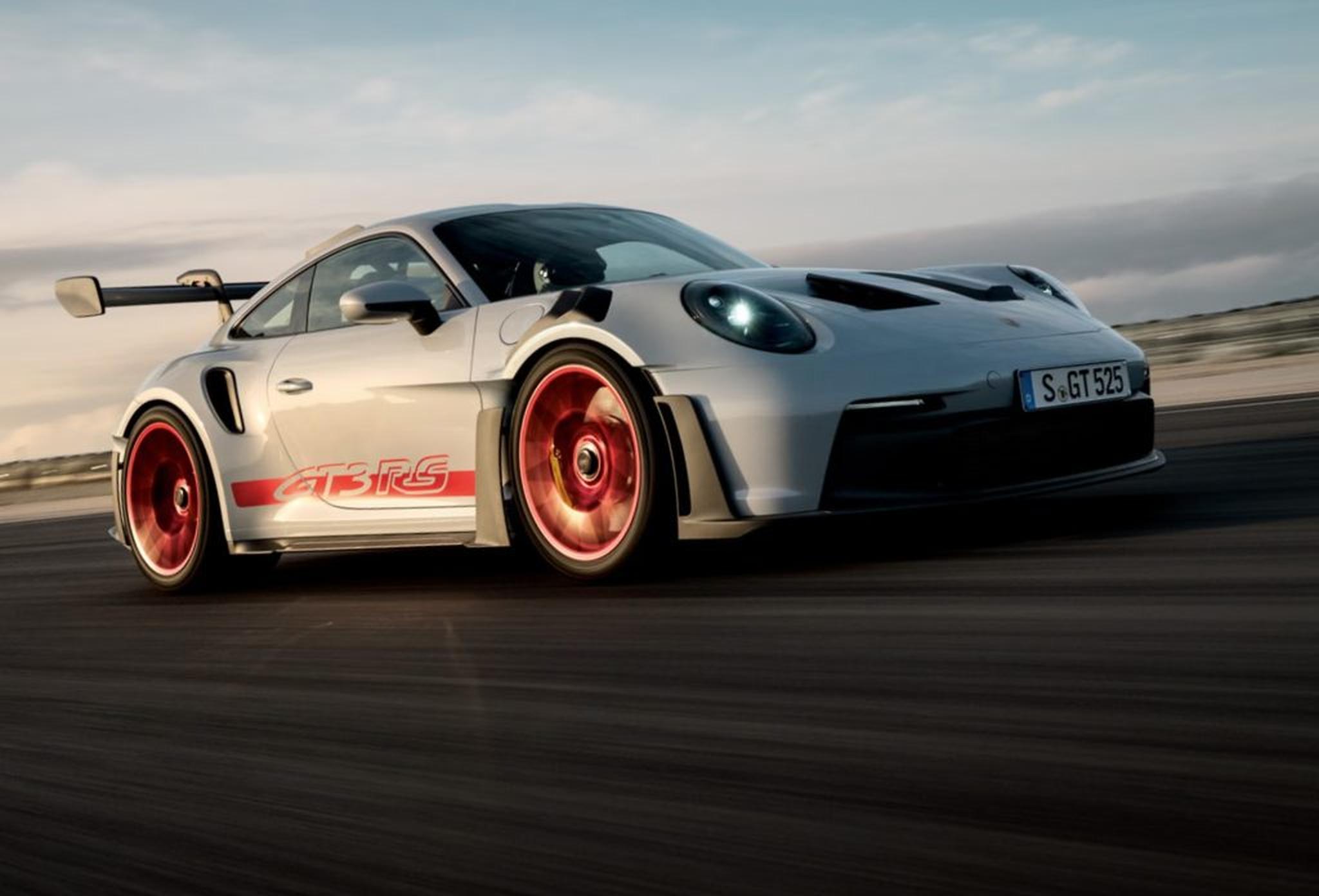 Porsche 911 image showing tire-related ownership factors tied to what the maintenance costs are like for a Porsche 911 in Chicago-area