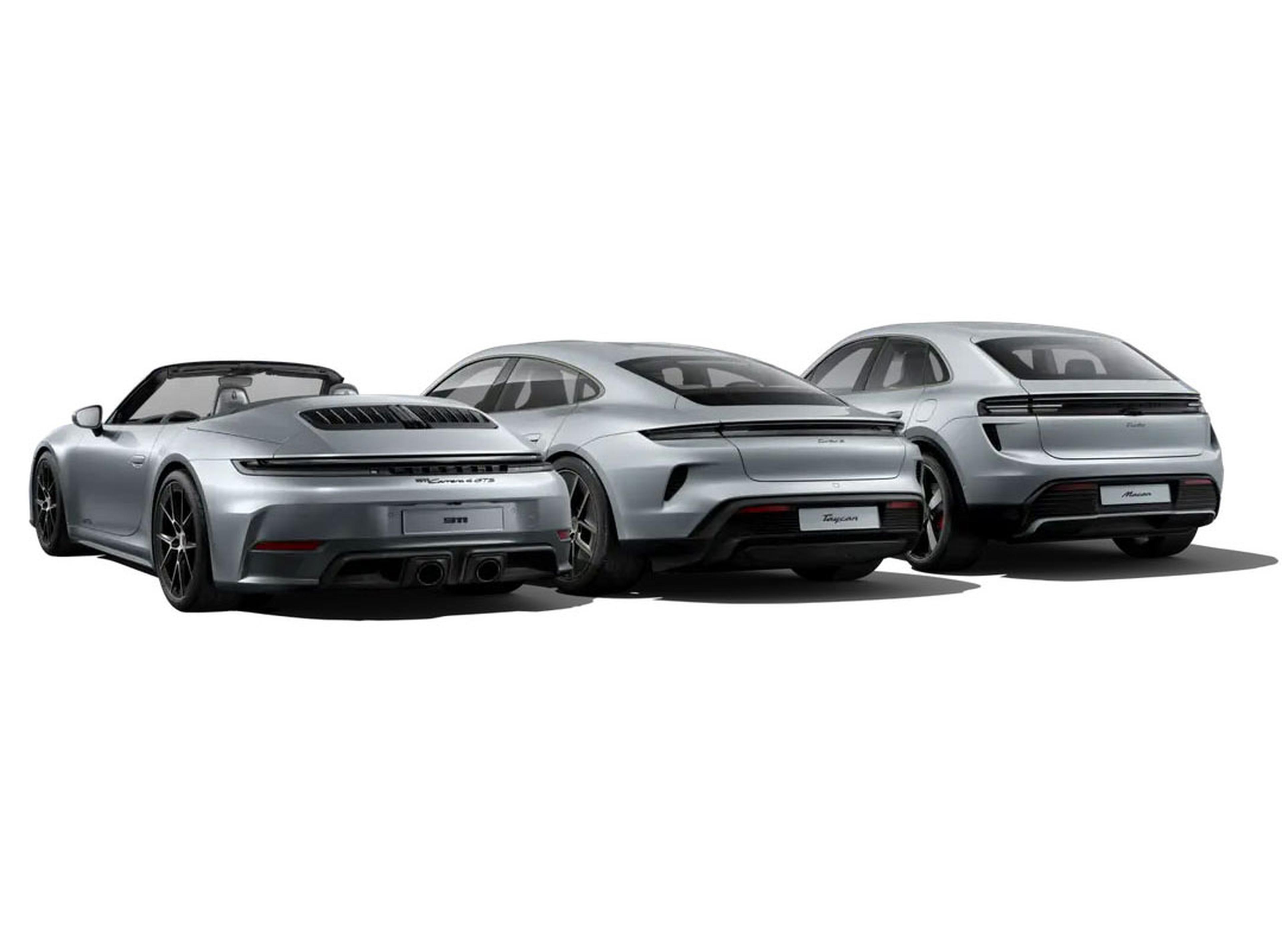 3 silberne Porsche Fahrzeuge in der Heckansicht