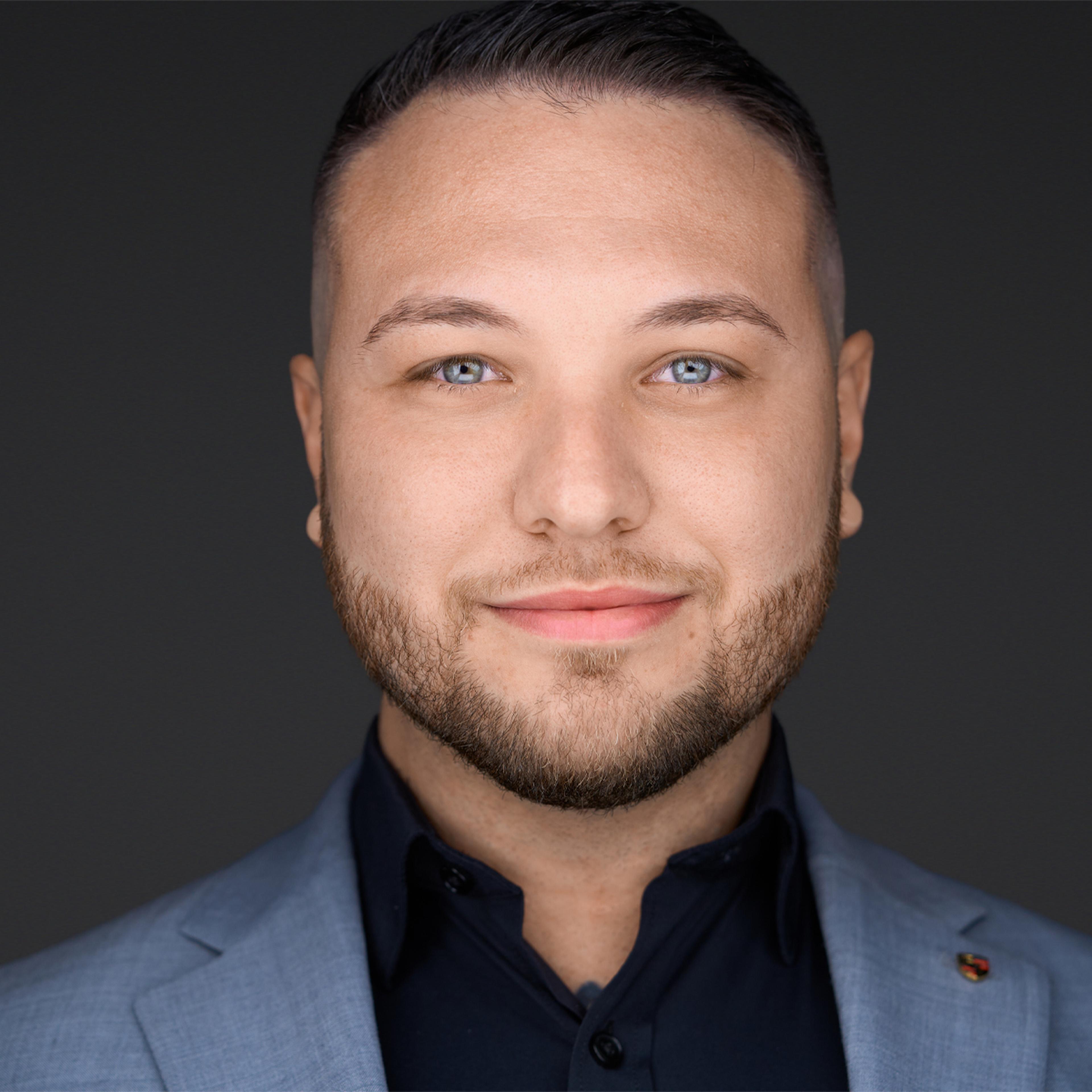 Photo of Rob Deraney