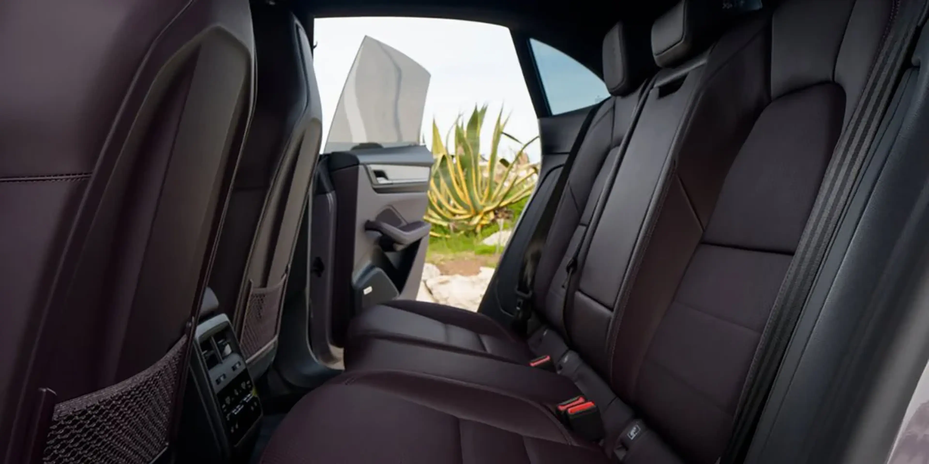 Porsche Macan 4 Electric Interior