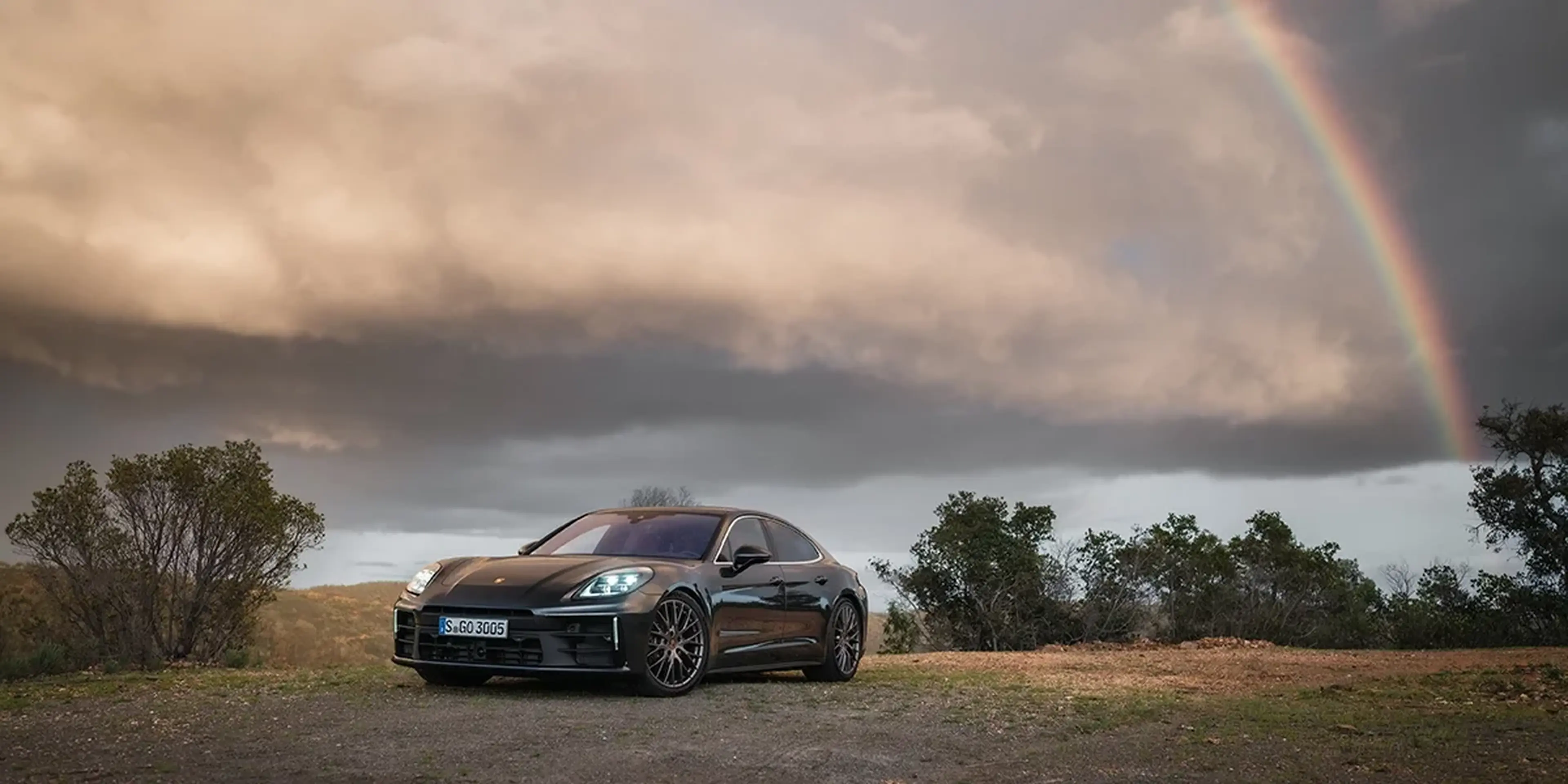 2025 Porsche Panamera Exterior