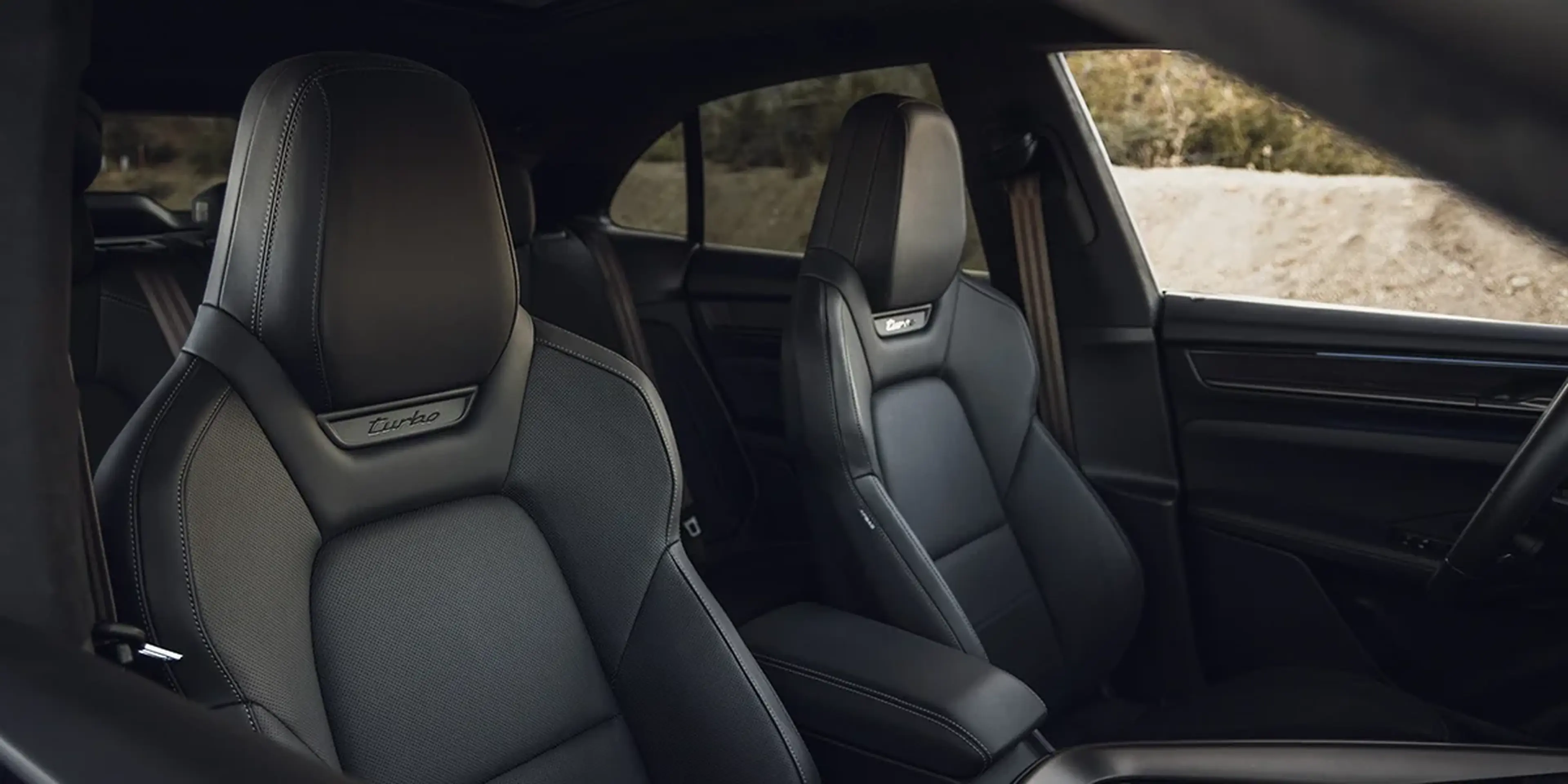 2025 Porsche Macan Turbo Electric Interior Design