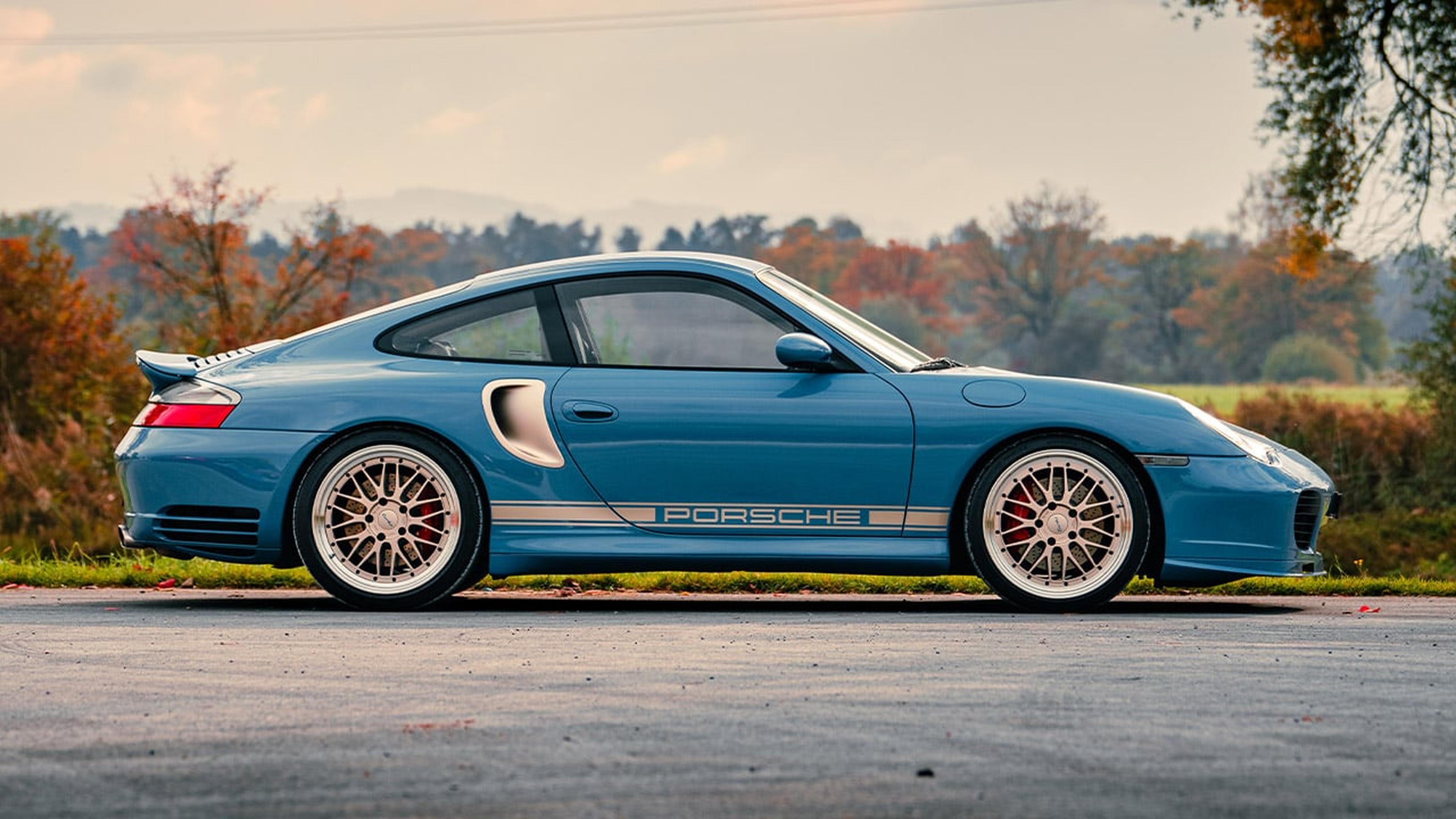 Restauration eines Porsche Classic Sportwagens.