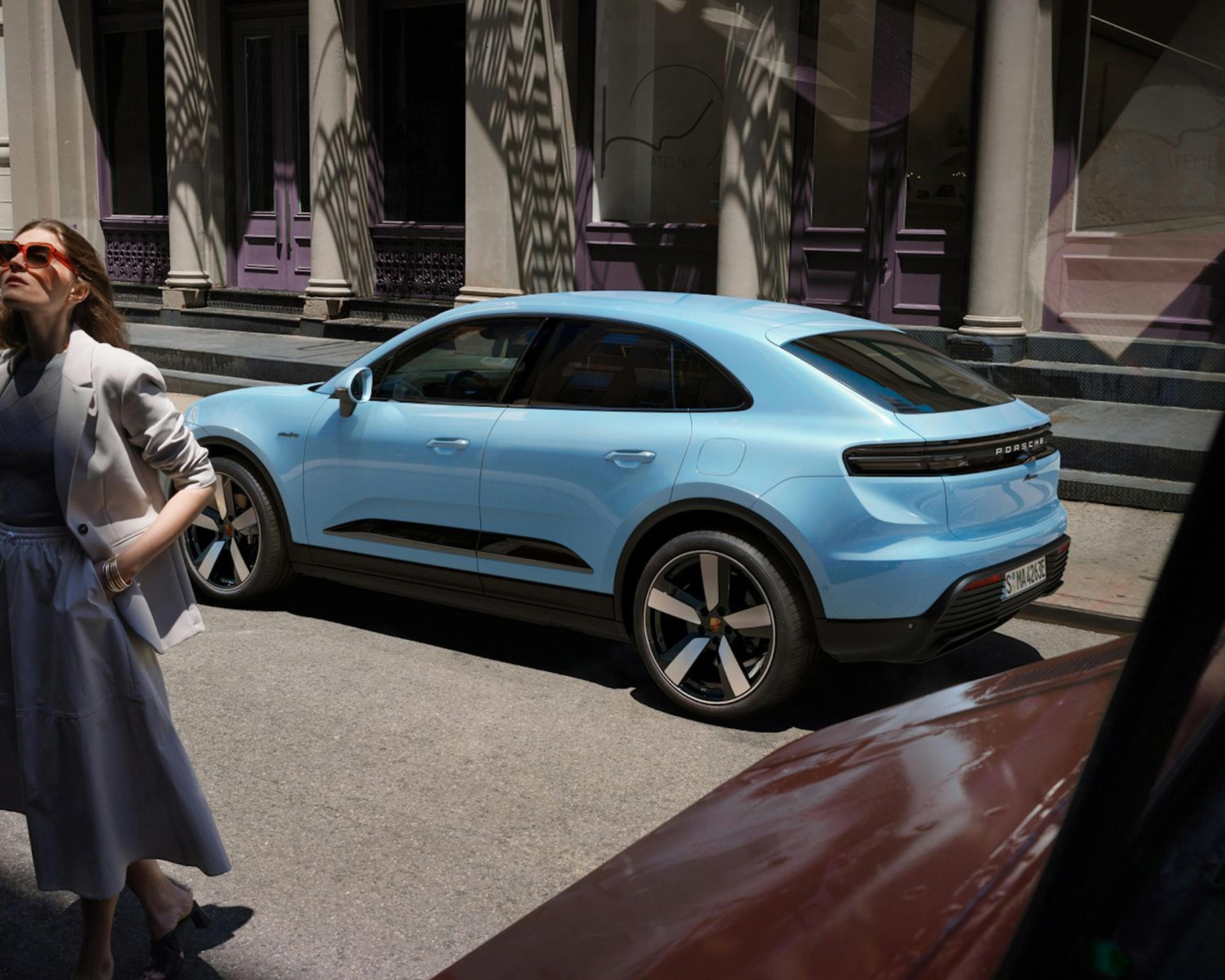 Side view of the Porsche Macan Electric