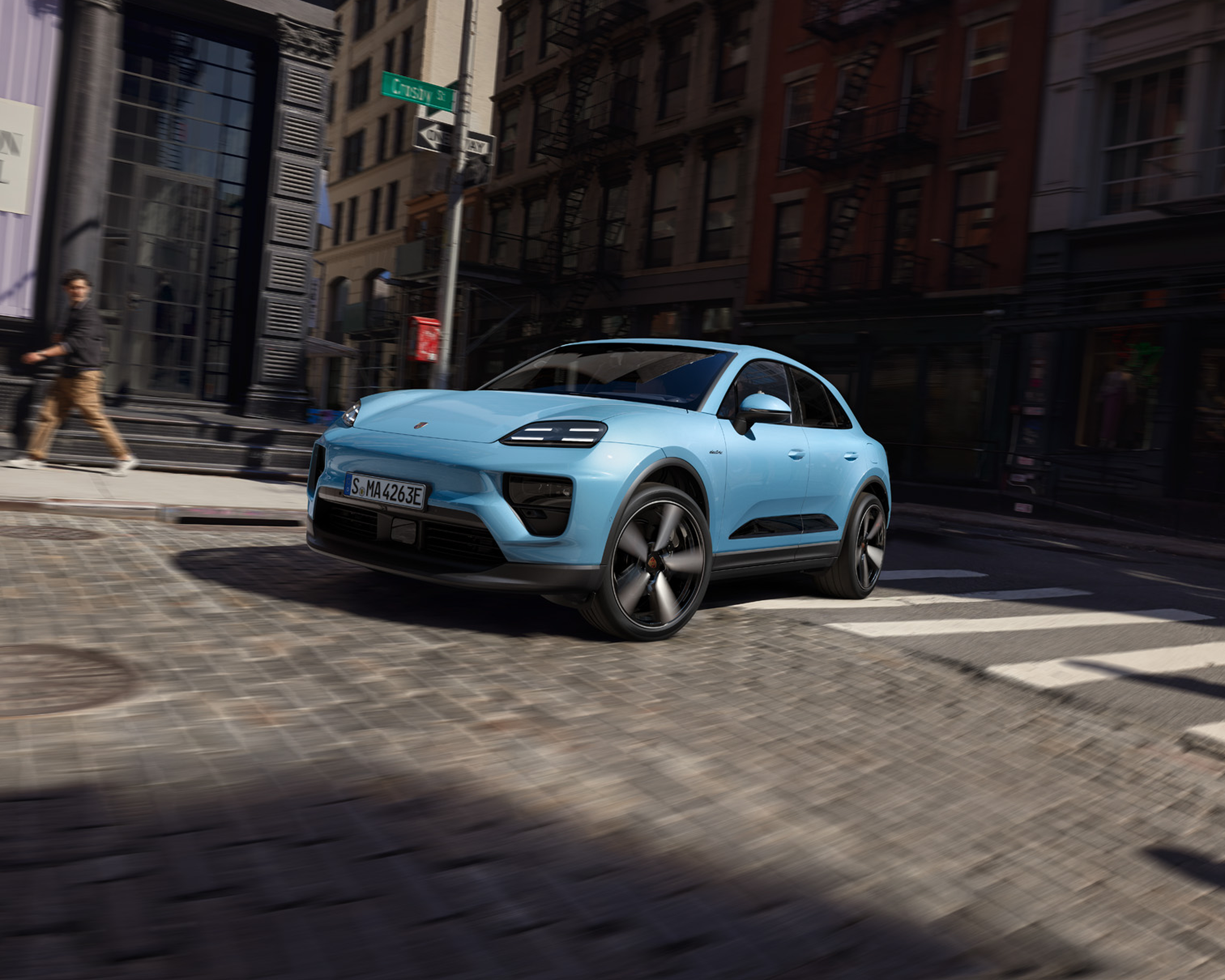 Macan Electric in Frozen Blue Metallic