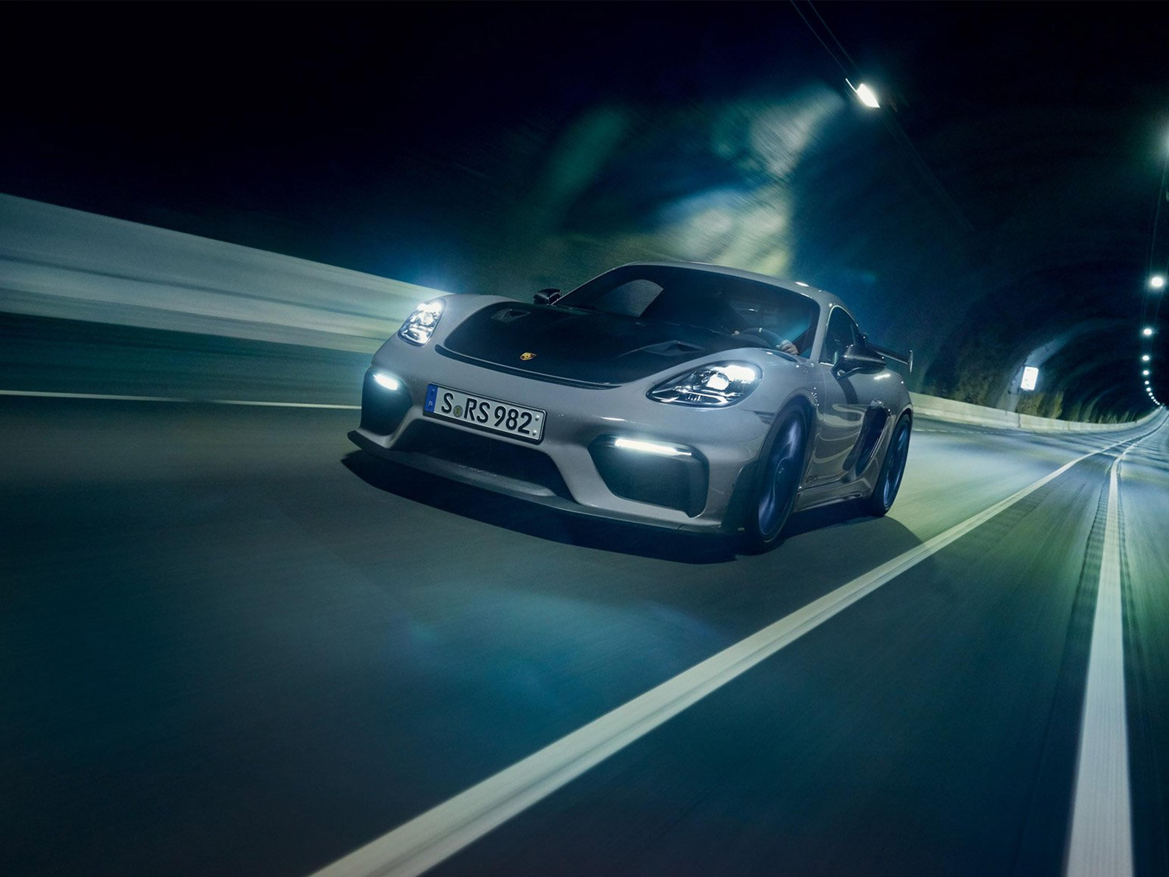 Porsche Cayman GT4 RS