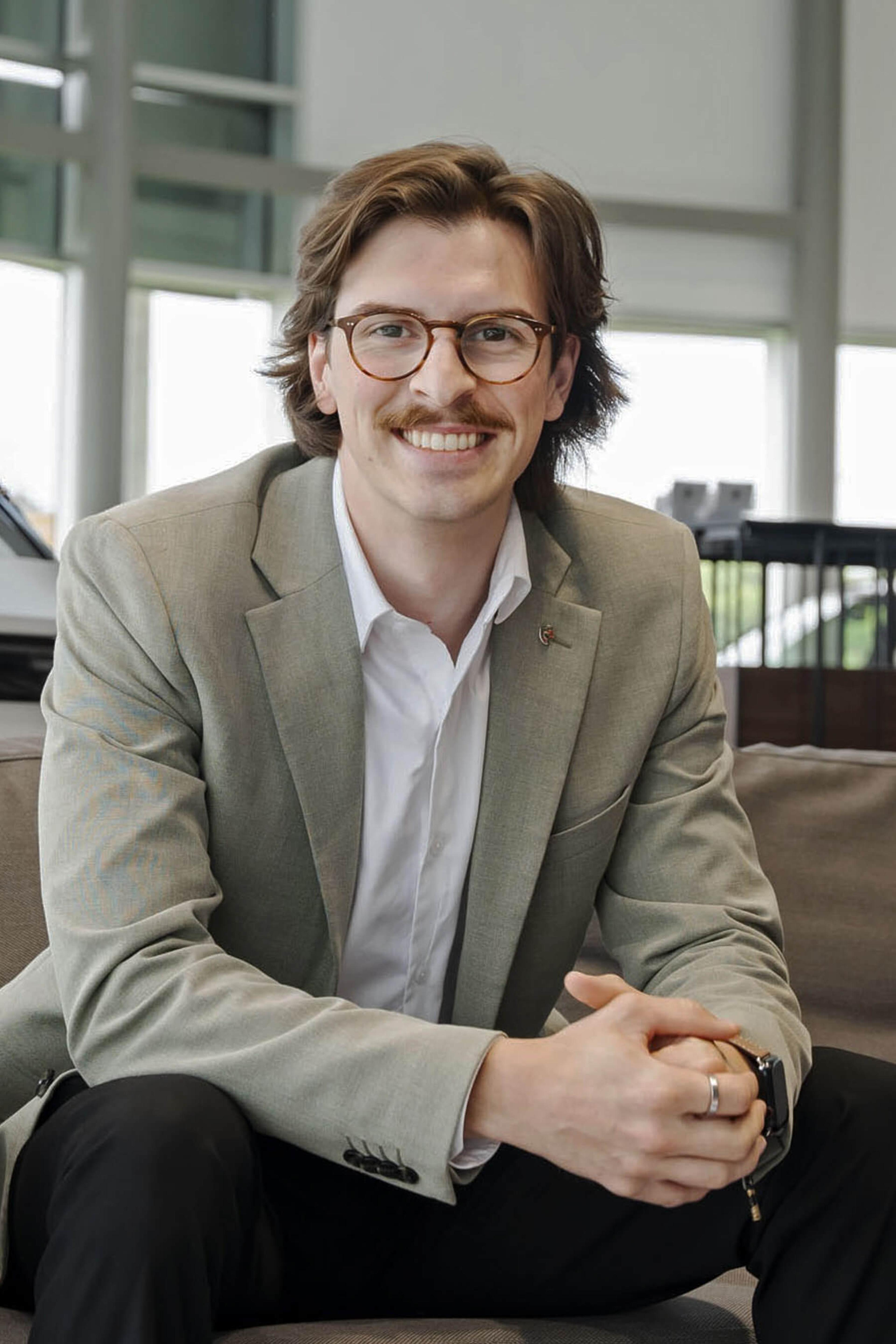 Marc-Antoine Boucher - Directeur Relation Clientèle -  Centre Porsche Québec