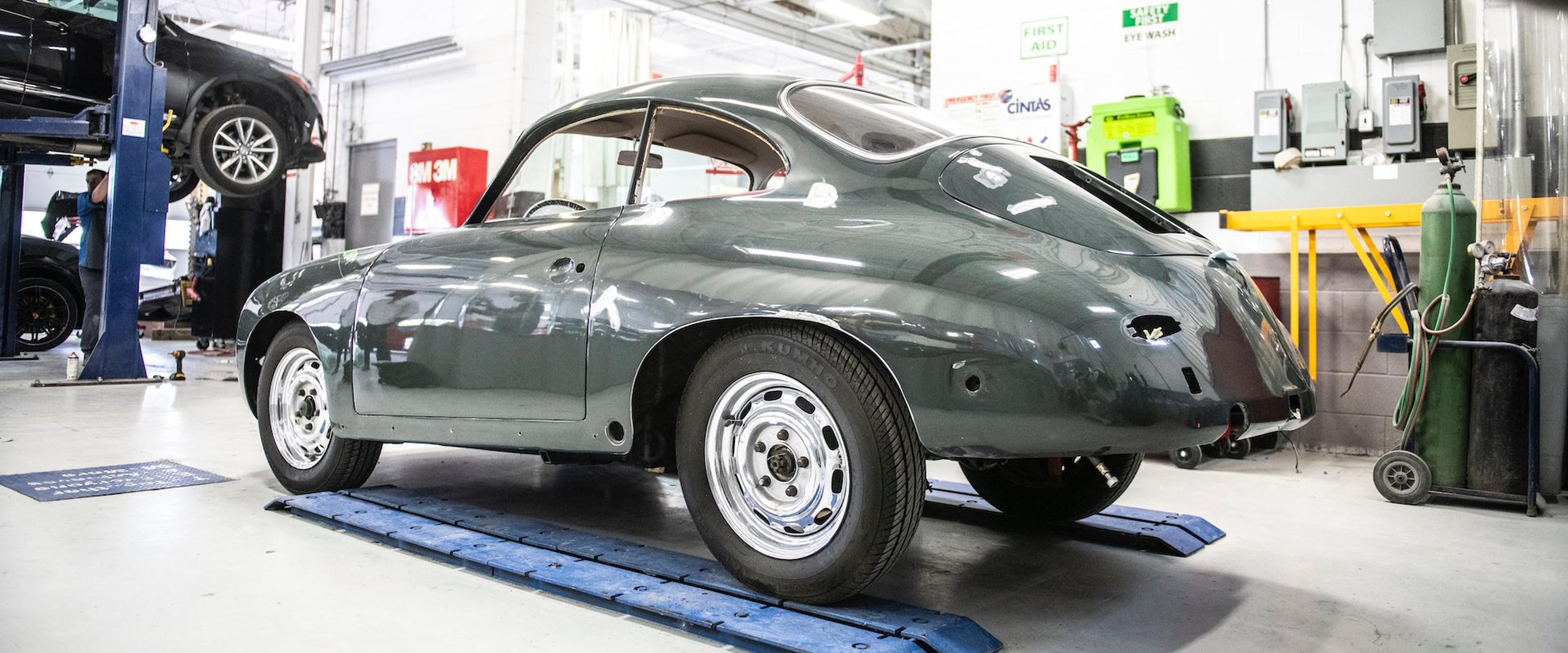 Porsche Centre Oakville