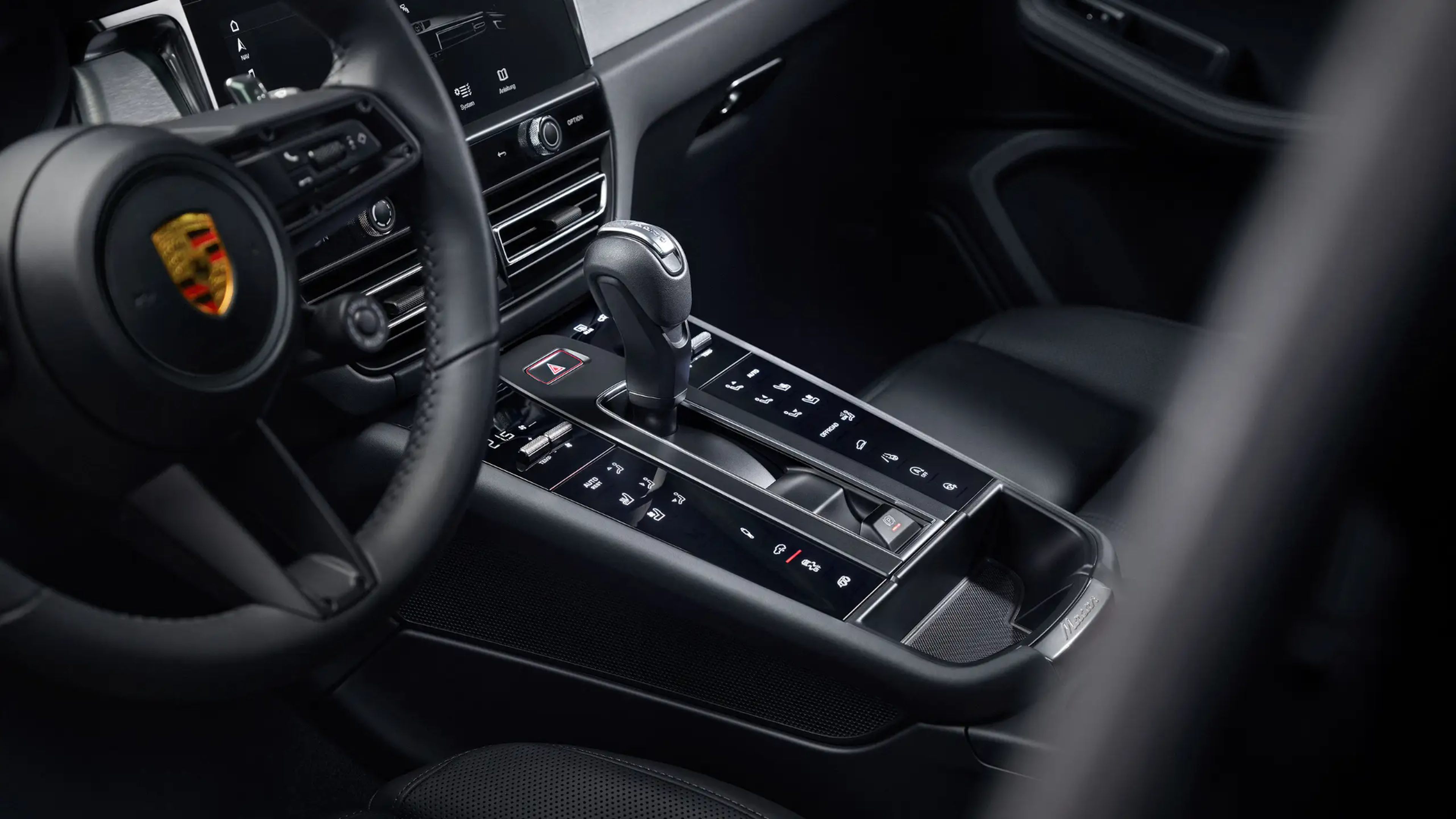 2025 Porsche Macan Technology  - Feature Image