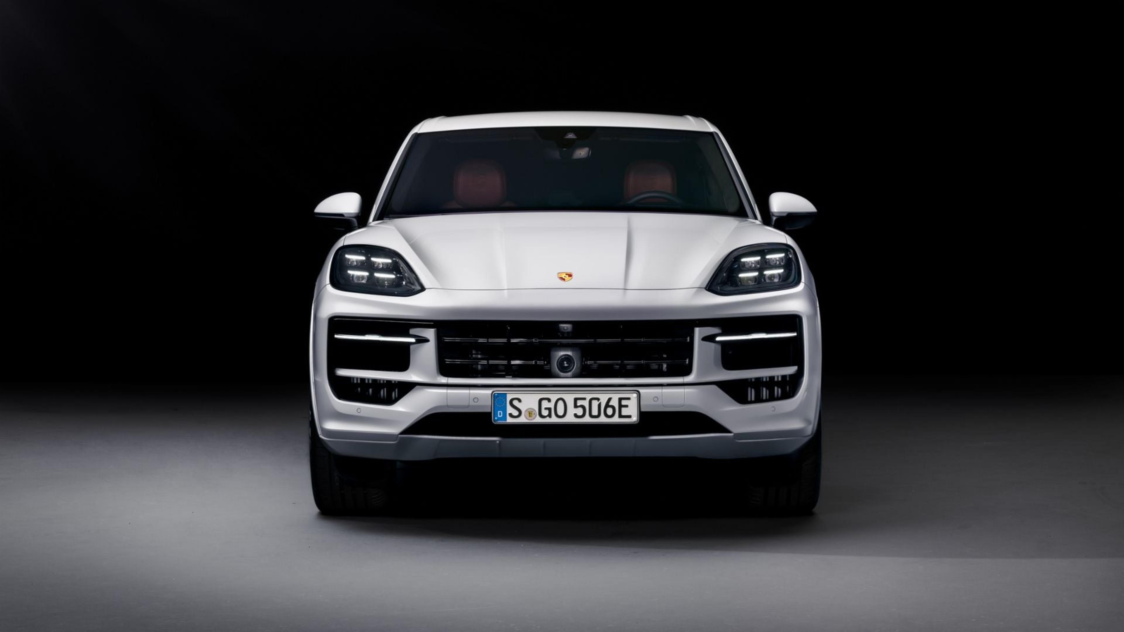 Porsche Cayenne front view