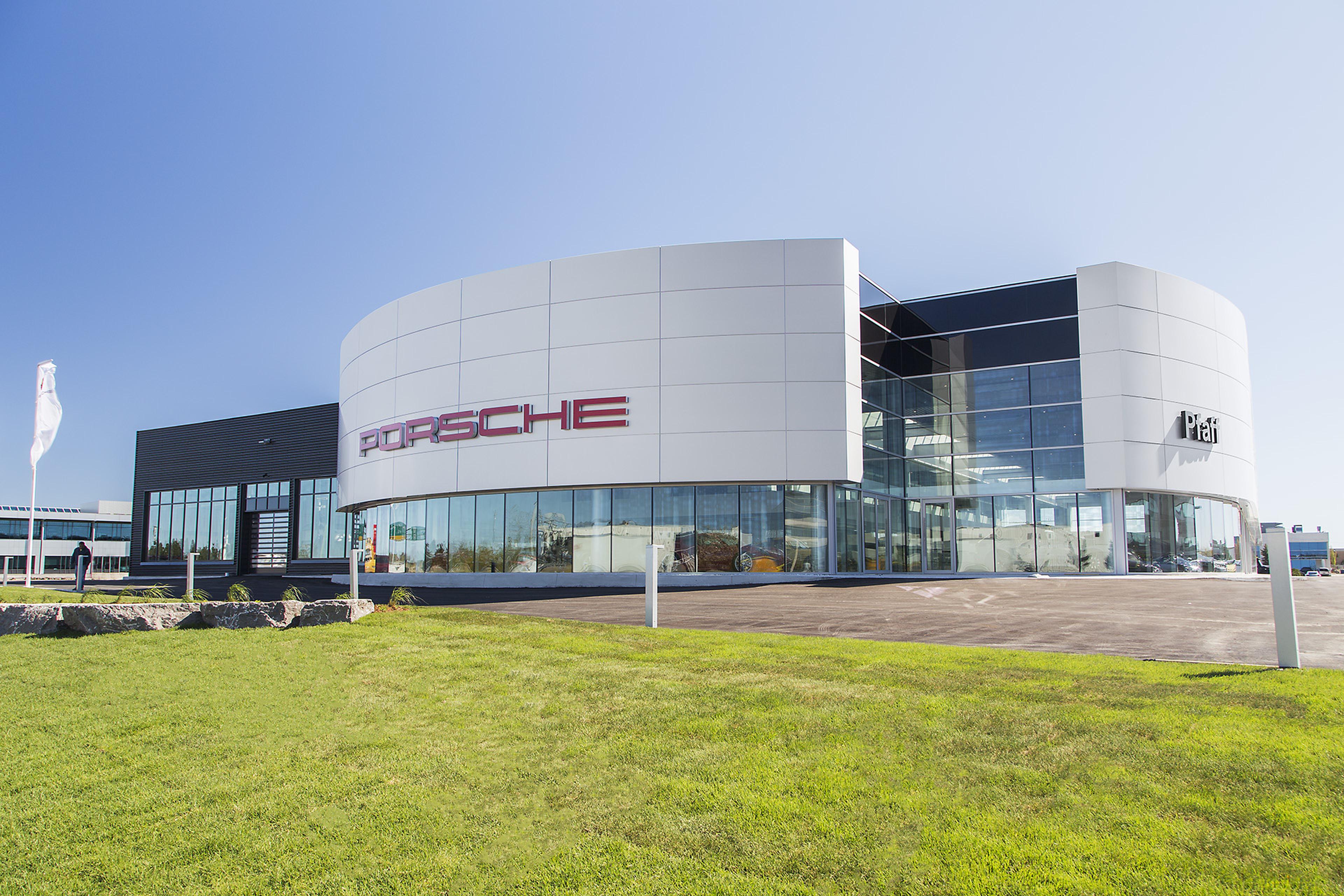 Porsche Centre Vaughan Exterior