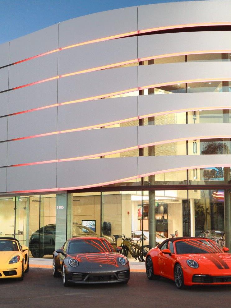 Porsche dealership in Bakersfield, CA near Delano