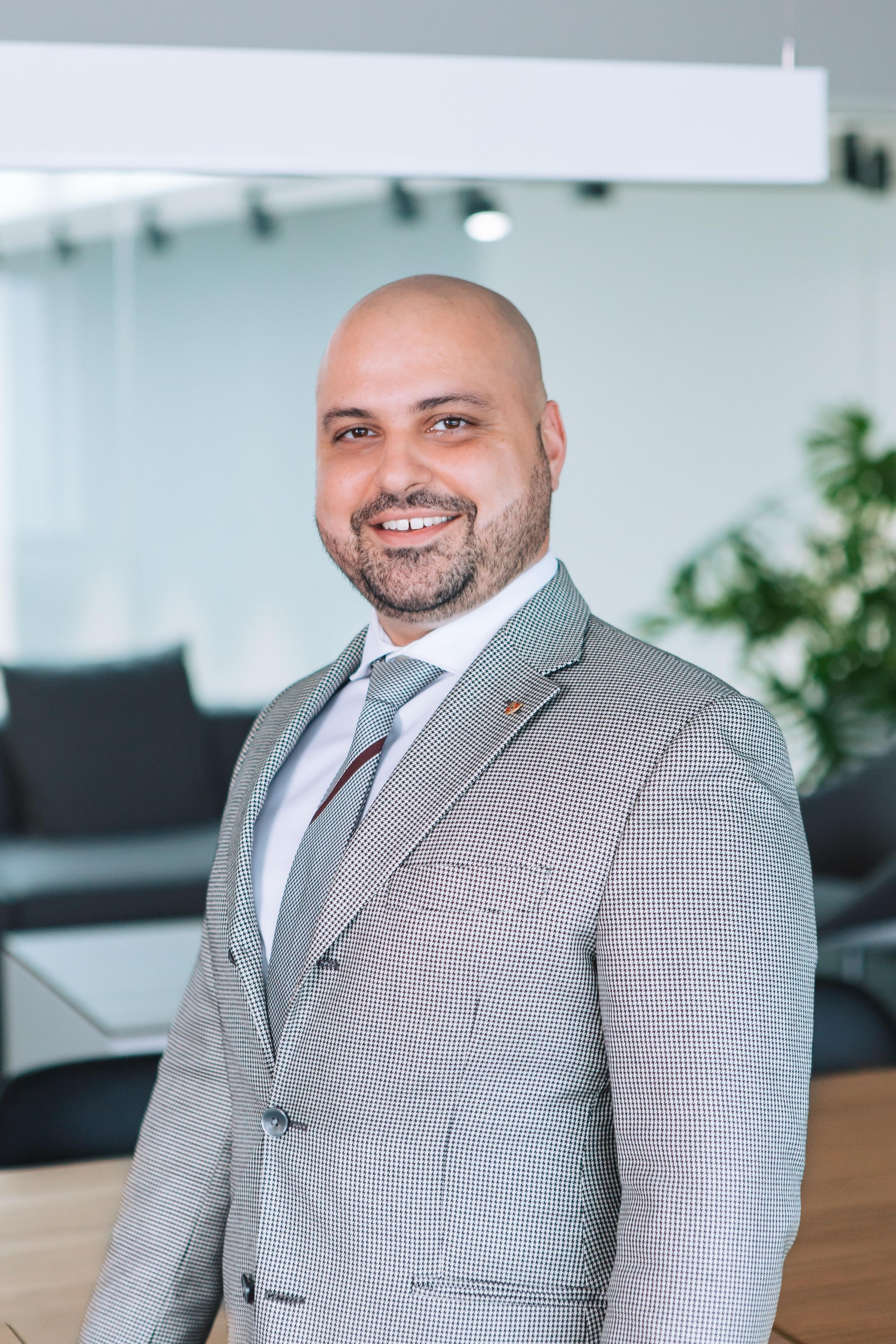 Photo of Armin Mizani