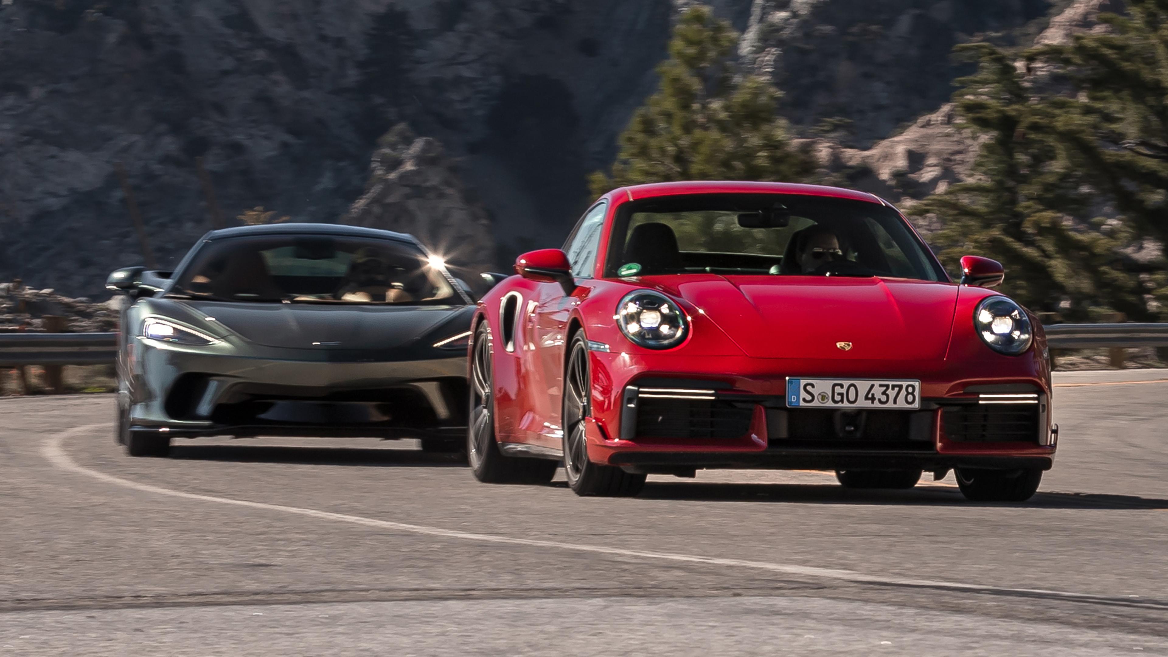 2021 Porsche 911 Turbo S Coupe vs 2020 McLaren GT 5