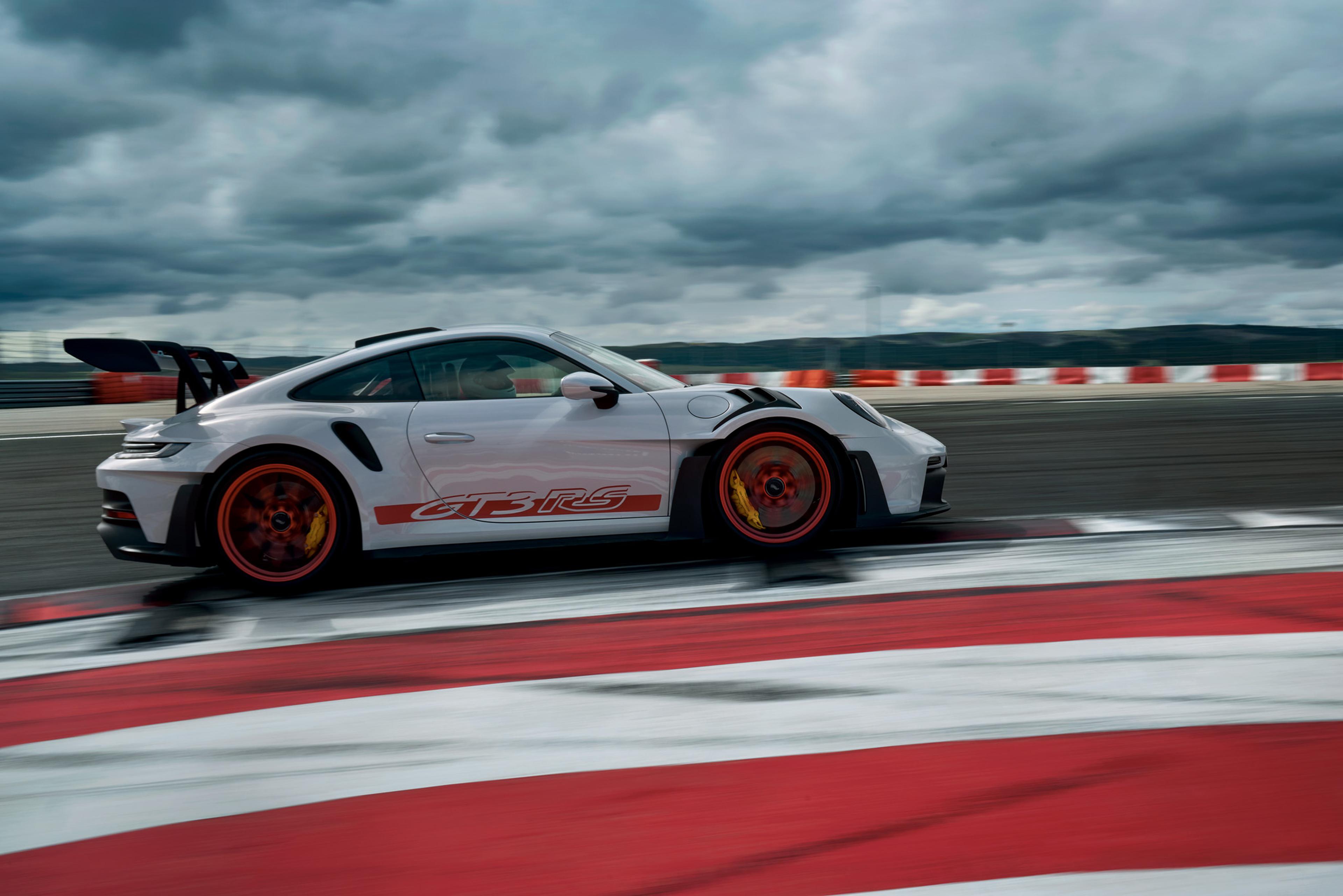 Conçue pour la performance : la nouvelle Porsche 911 GT3 RS 2023