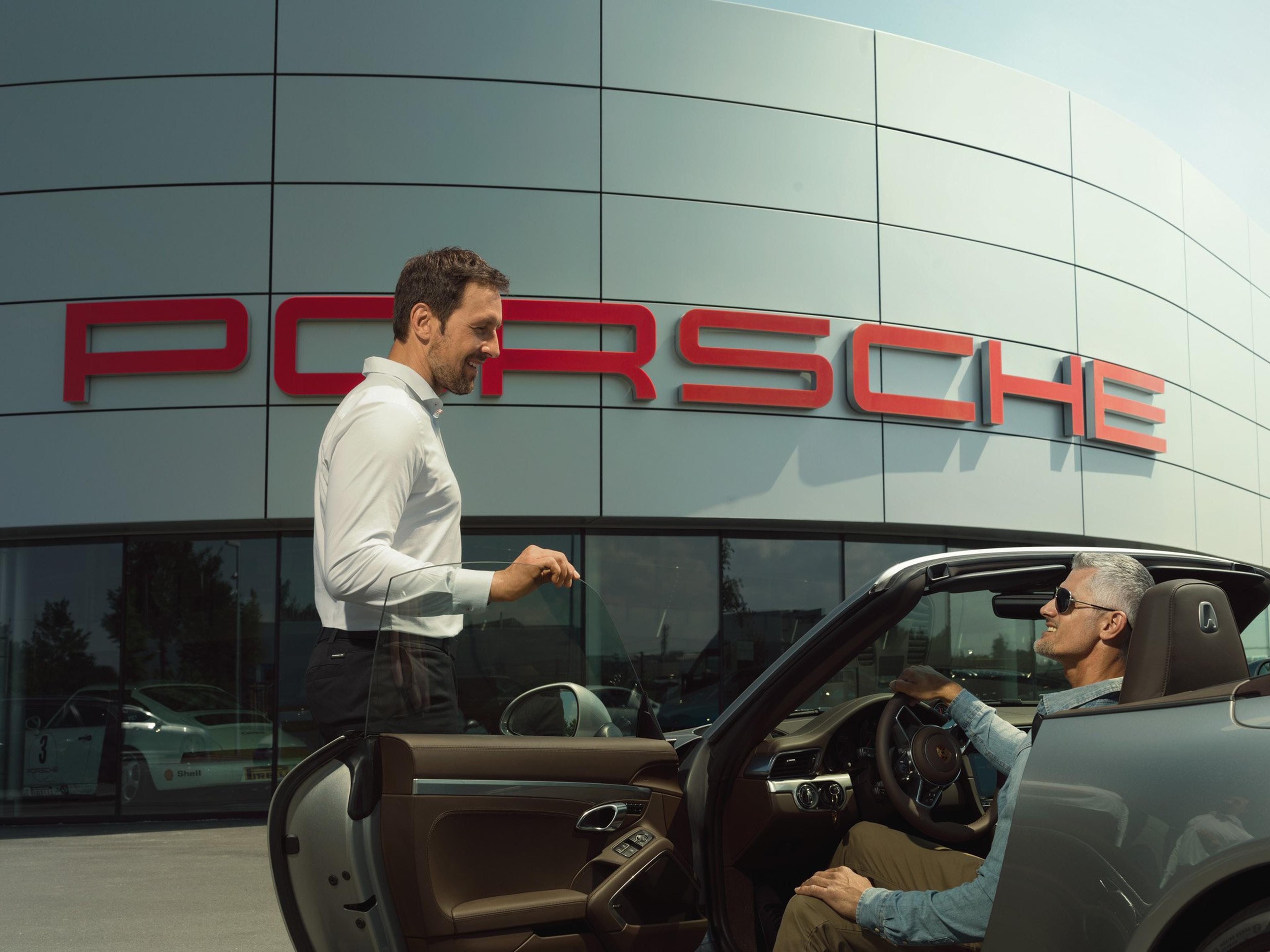 Toronto Porsche Certified Lease End Drop Off Centre