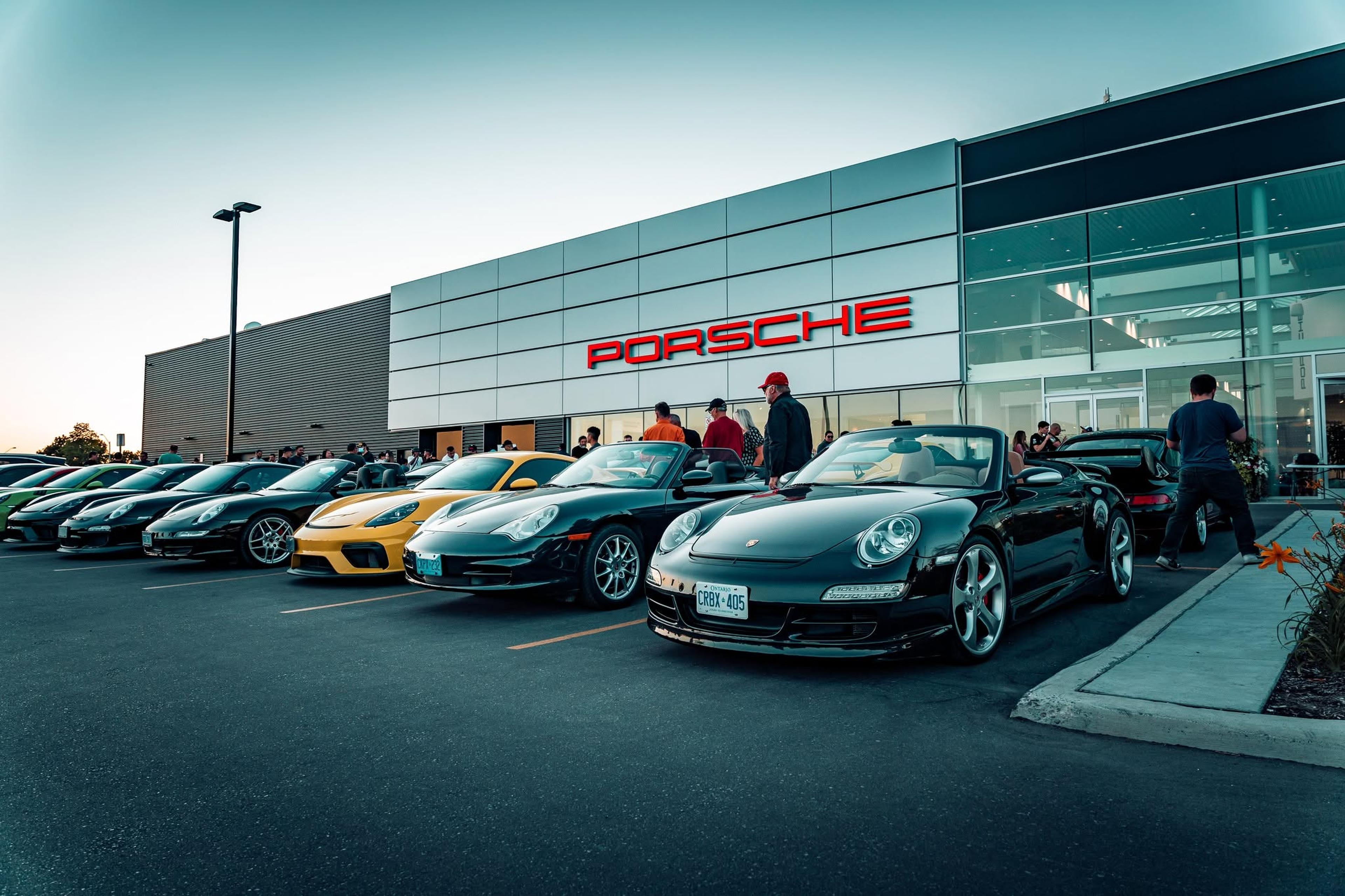 Porsche Centre Markham Exterior