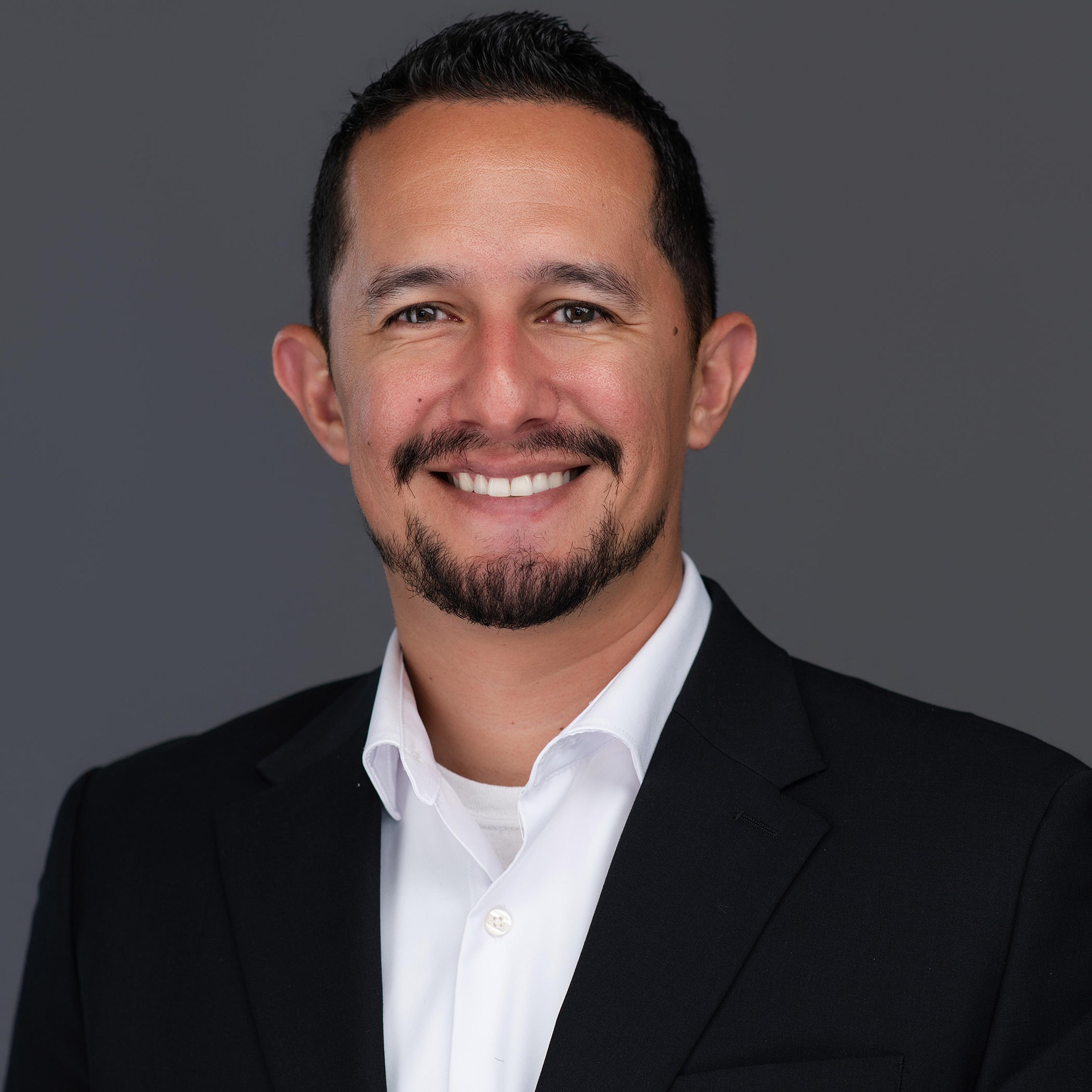 Photo of Chris Hernandez