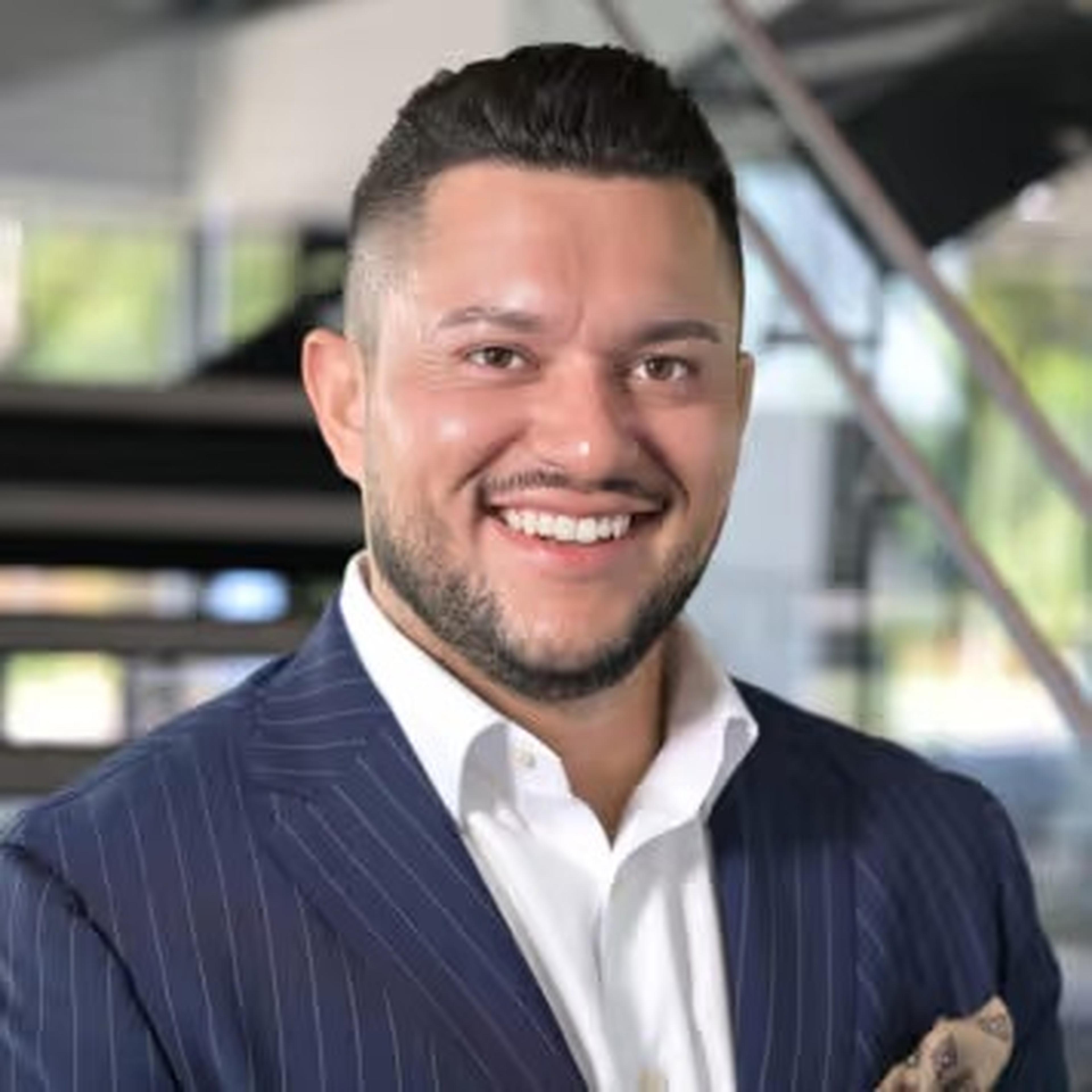 Photo of Oscar Cruz