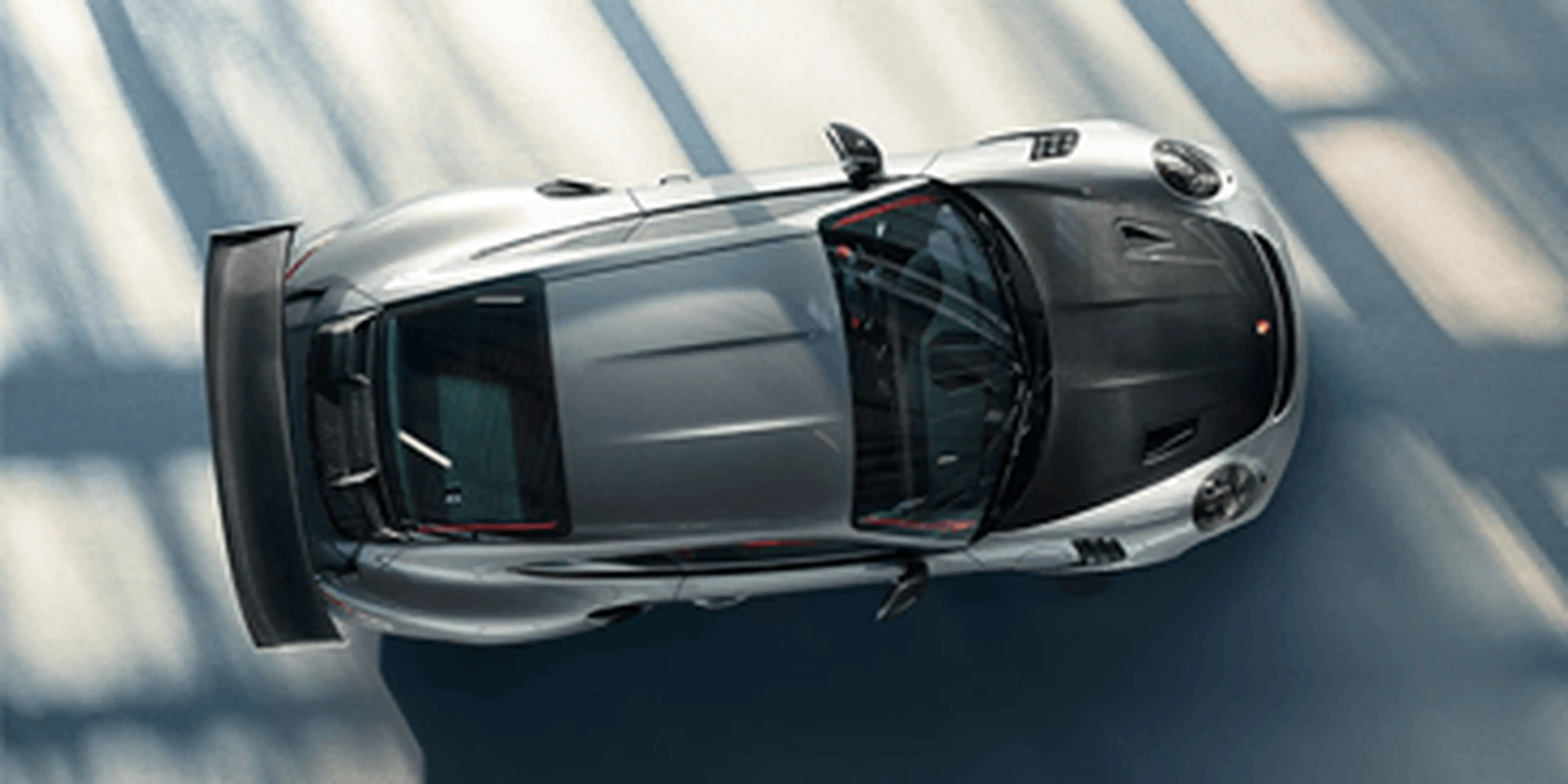 Porsche 911 GT2 RS door and side view