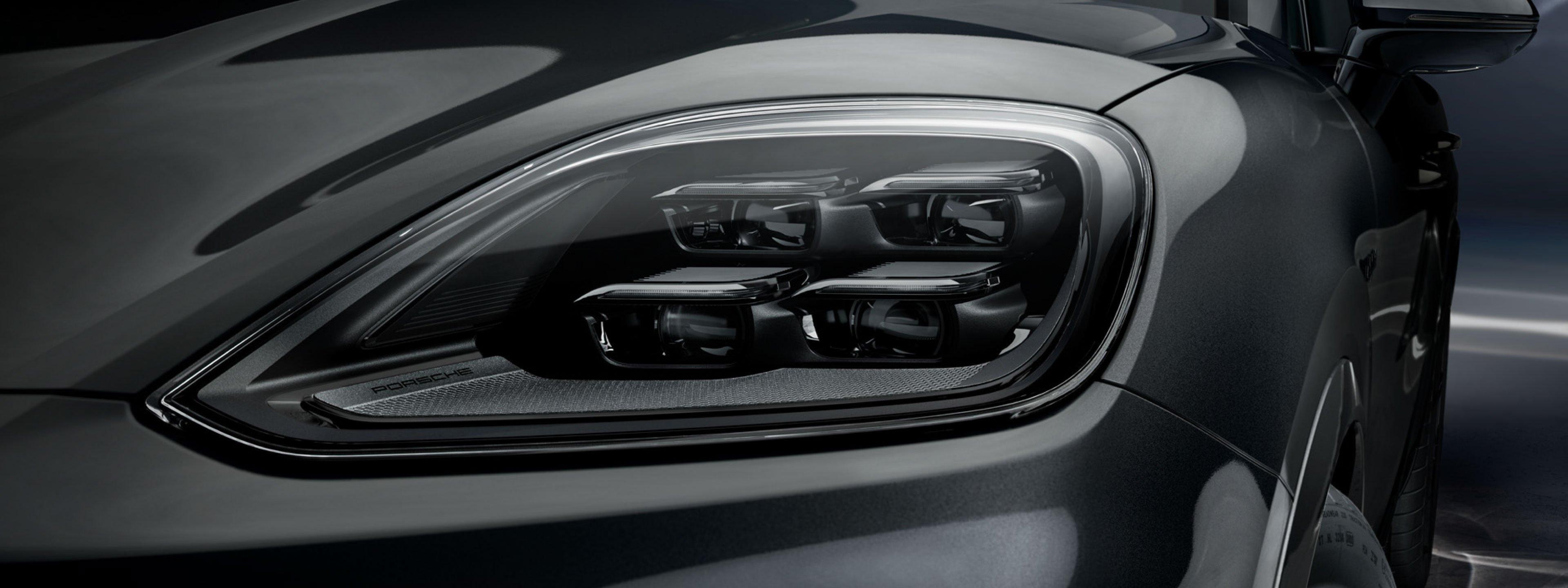 Faro delantero del Porsche Cayenne S E-Hybrid Coupé Black Edition
