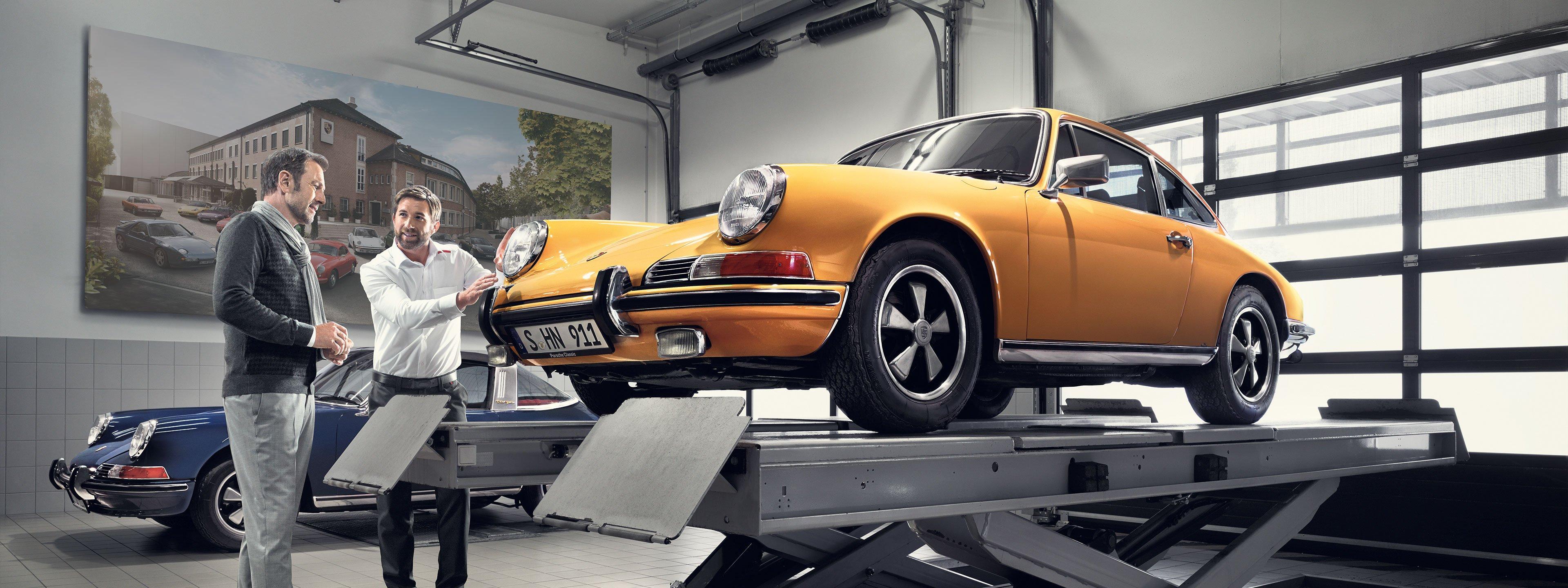 Direktannahme bei einem Porsche Classic Partner in der Werkstatt
