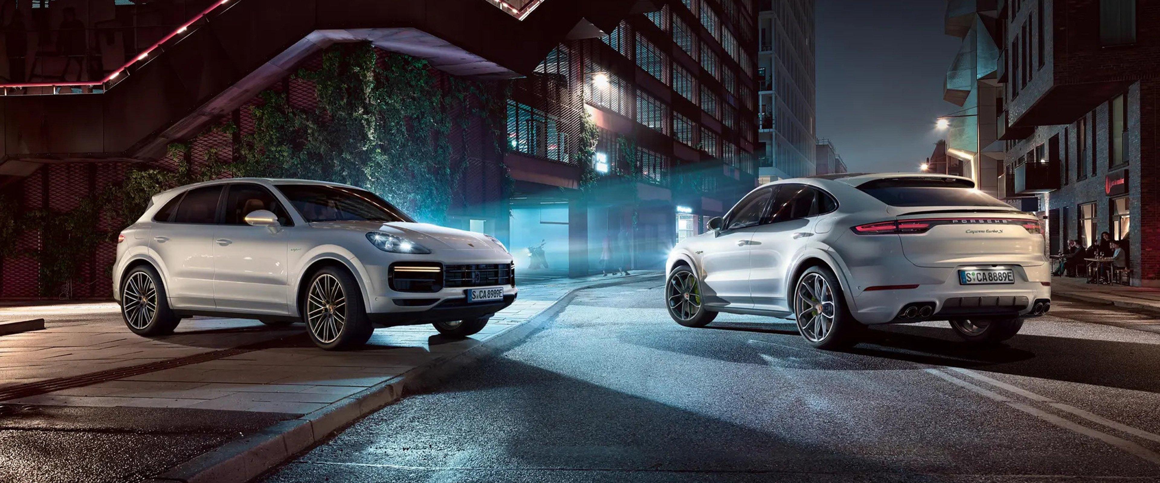 2023_Porsche_Cayenne_on_street_at_night_desktop