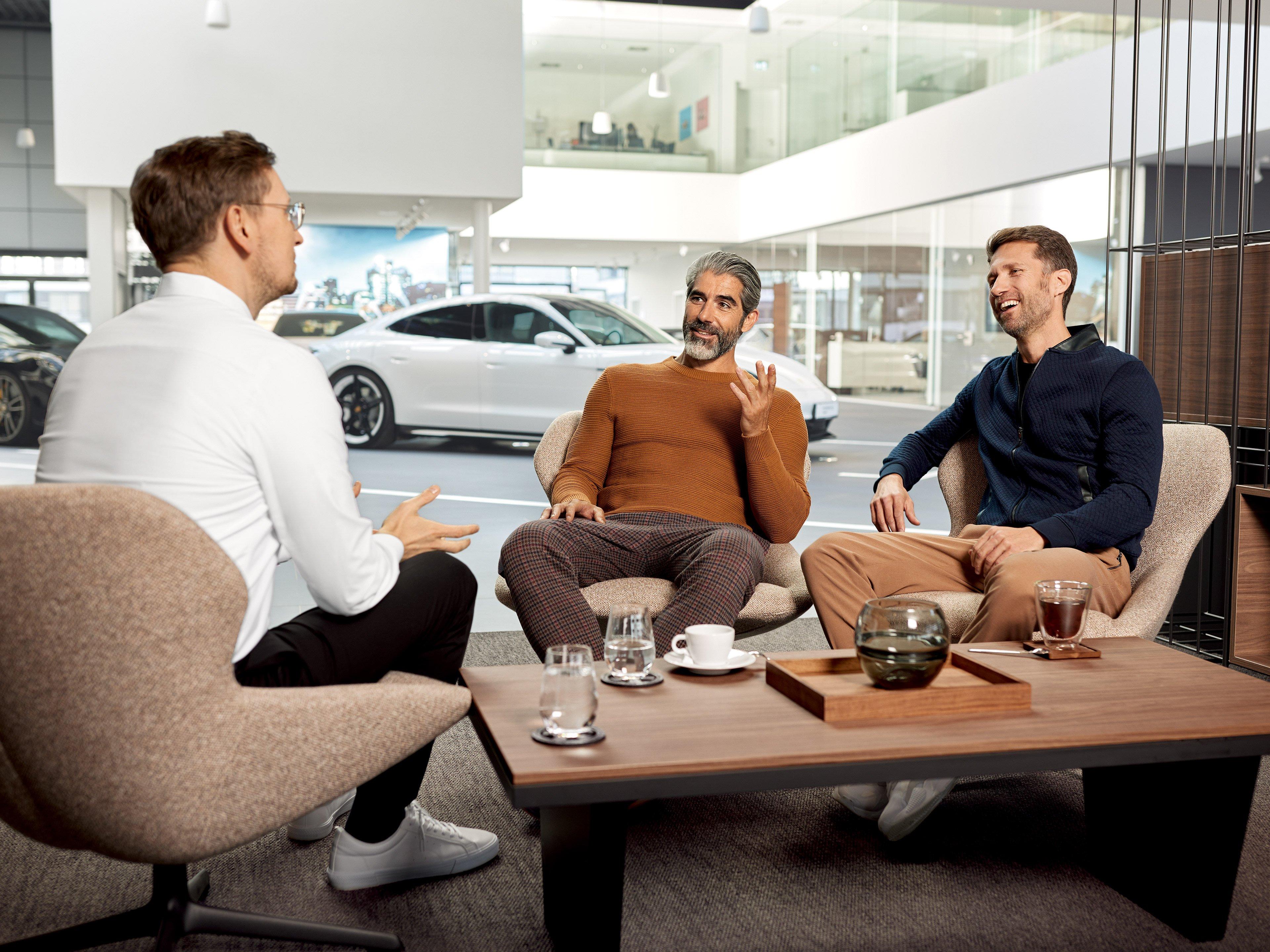 Kundensituation im Porsche Zentrum