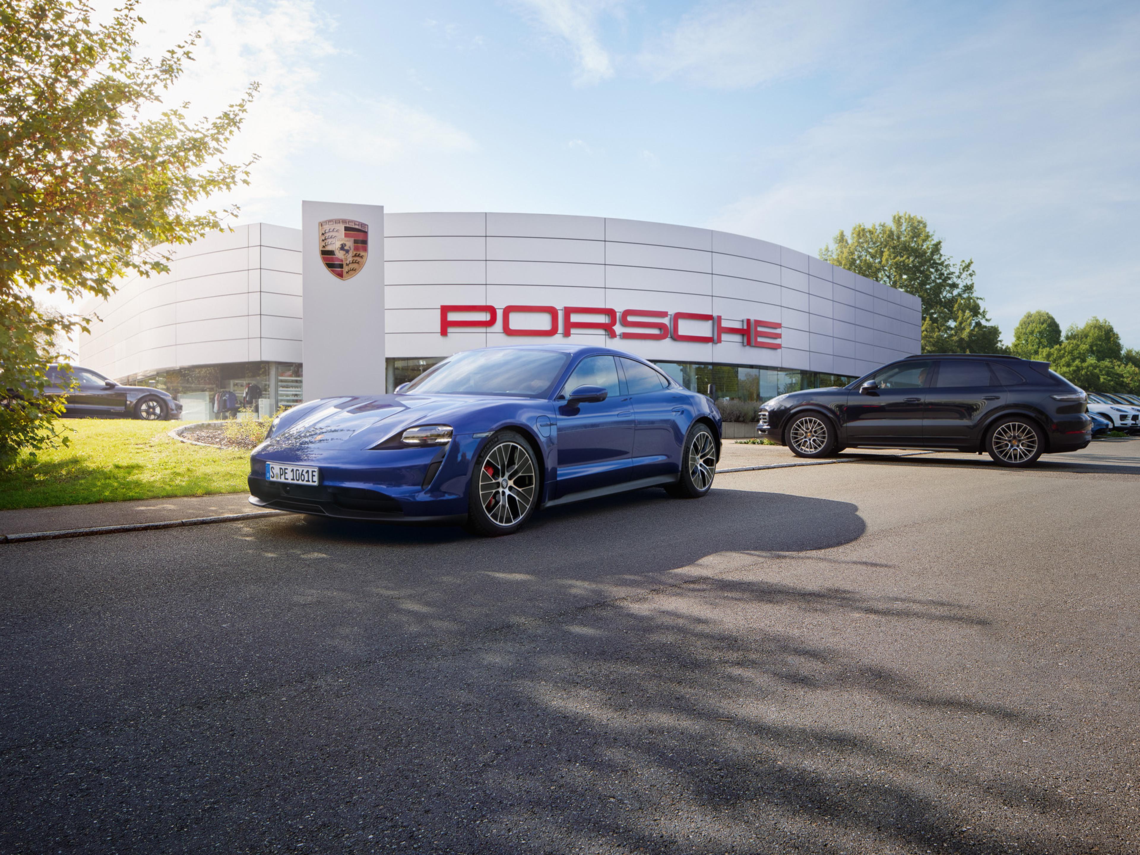 Porsche Centre Downtown Toronto